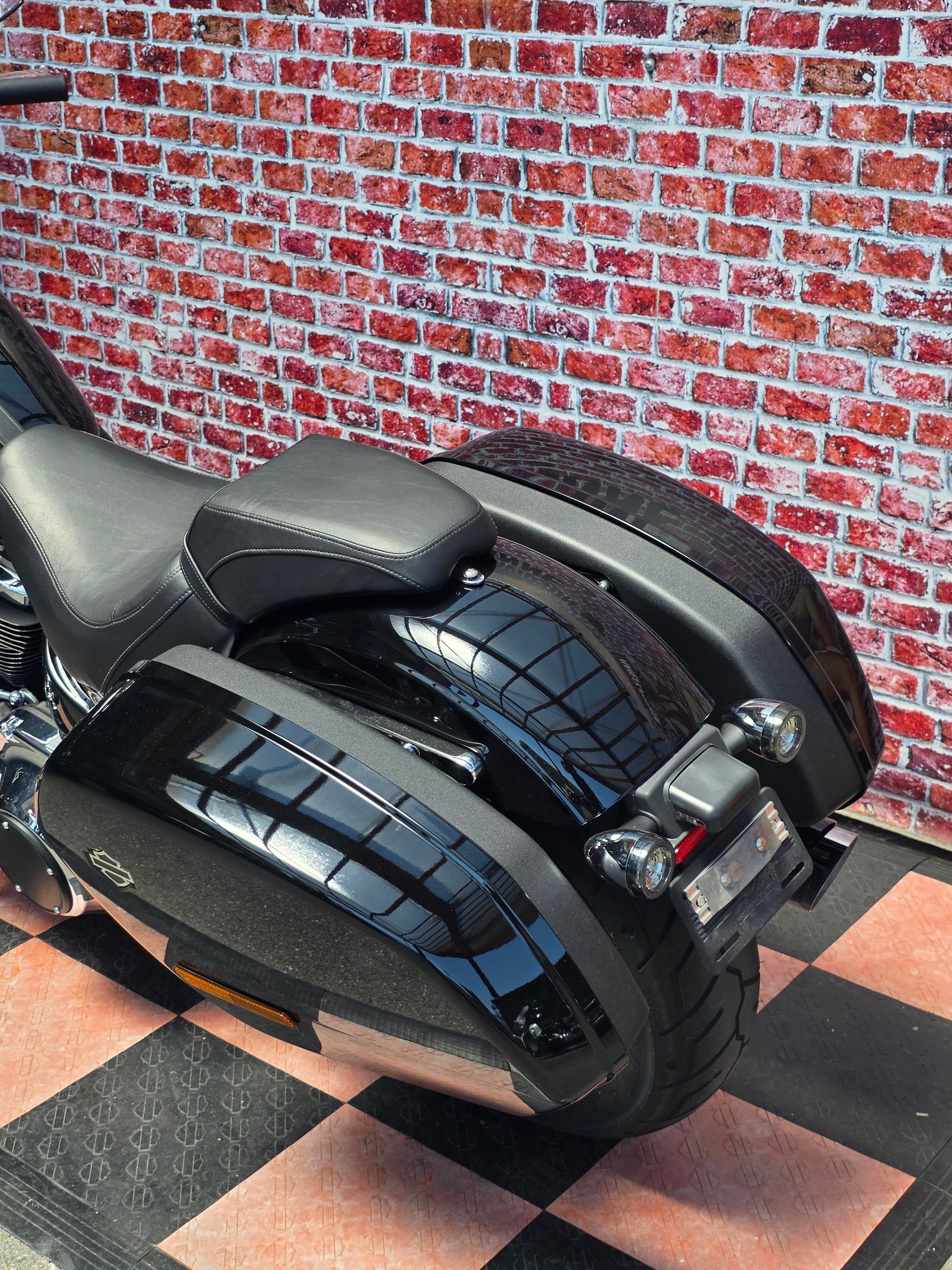 HARLEY-DAVIDSON FLSB SPORT GLIDE 107-image-9