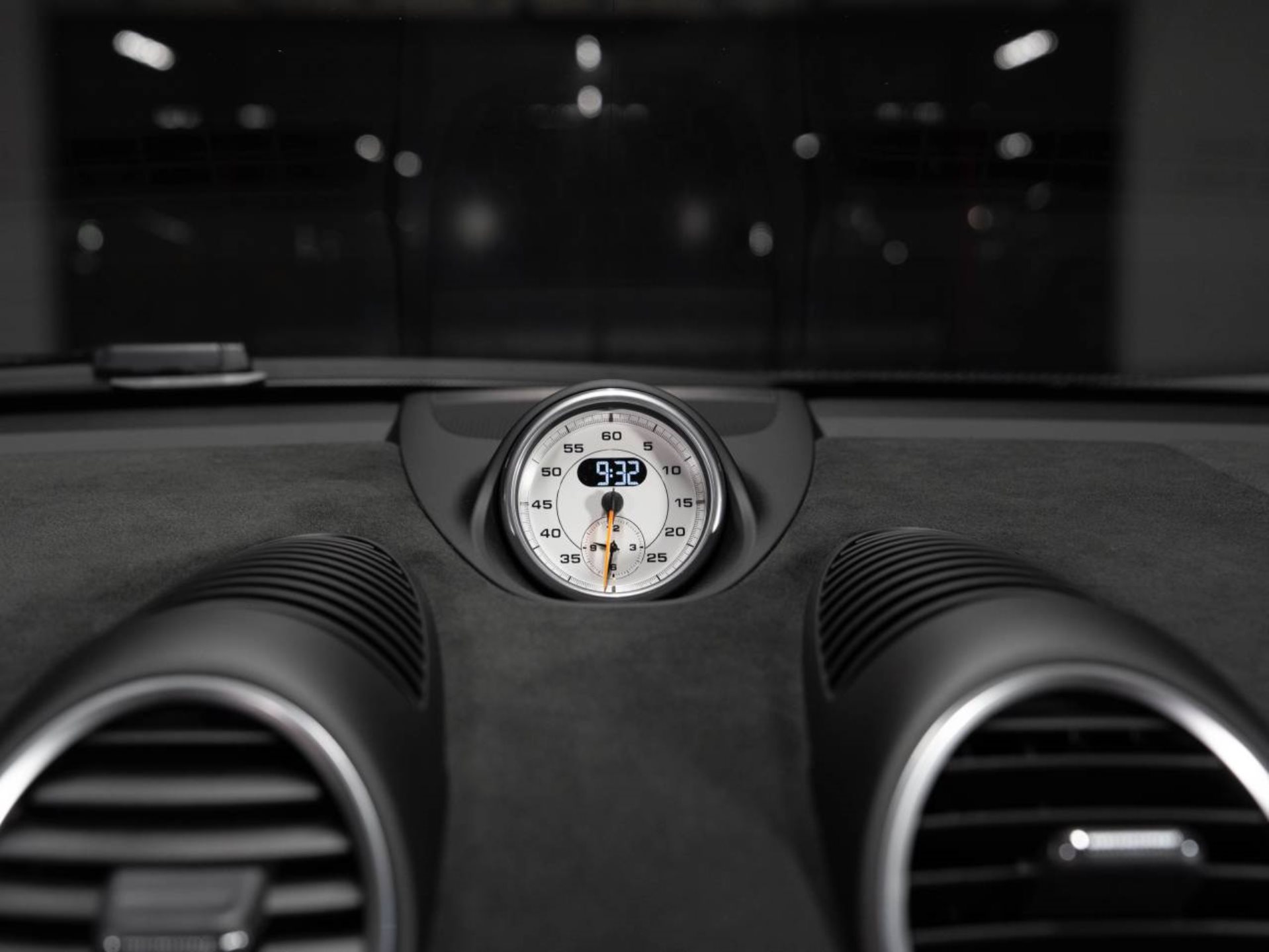 PORSCHE 718 Cayman GT4 RS (MY22)-image-9