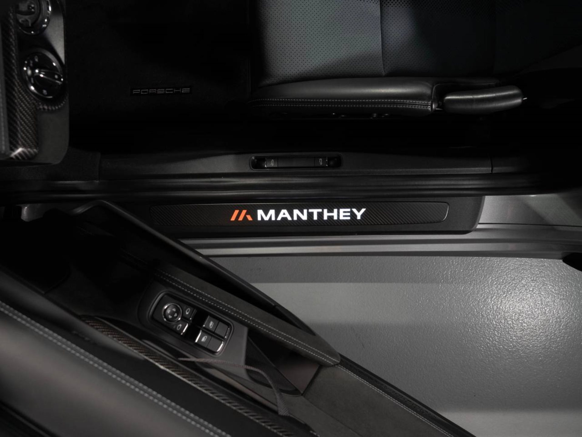 PORSCHE 718 Cayman GT4 RS (MY22)-image-23