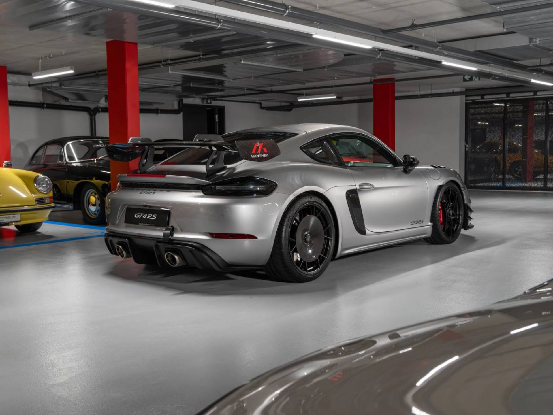 PORSCHE 718 Cayman GT4 RS (MY22)-image-7