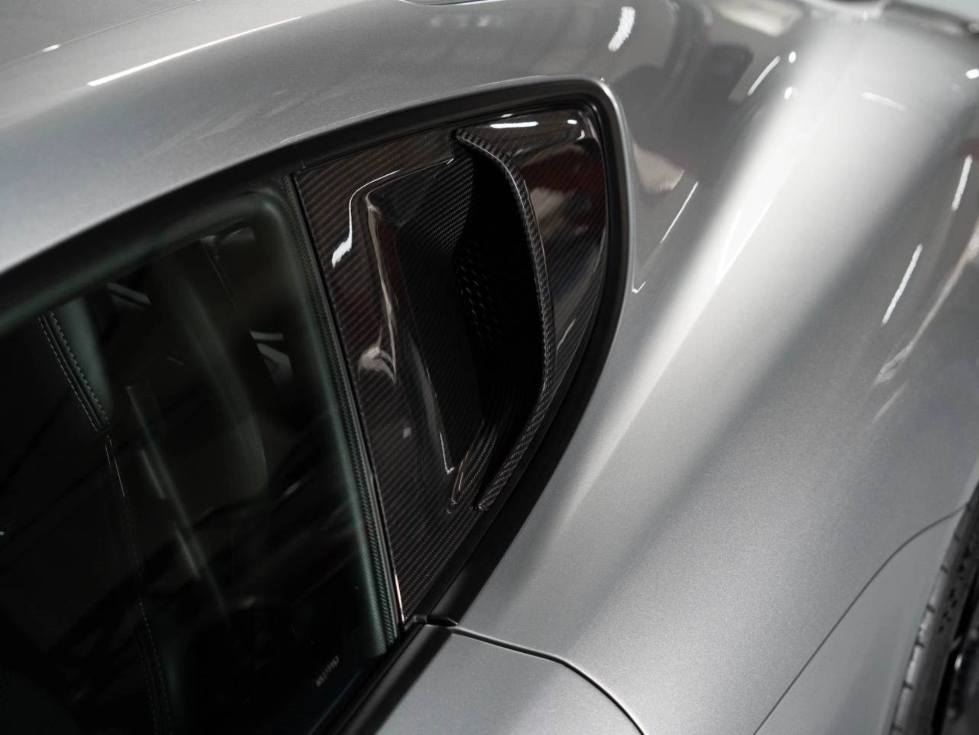 PORSCHE 718 Cayman GT4 RS (MY22)-image-30