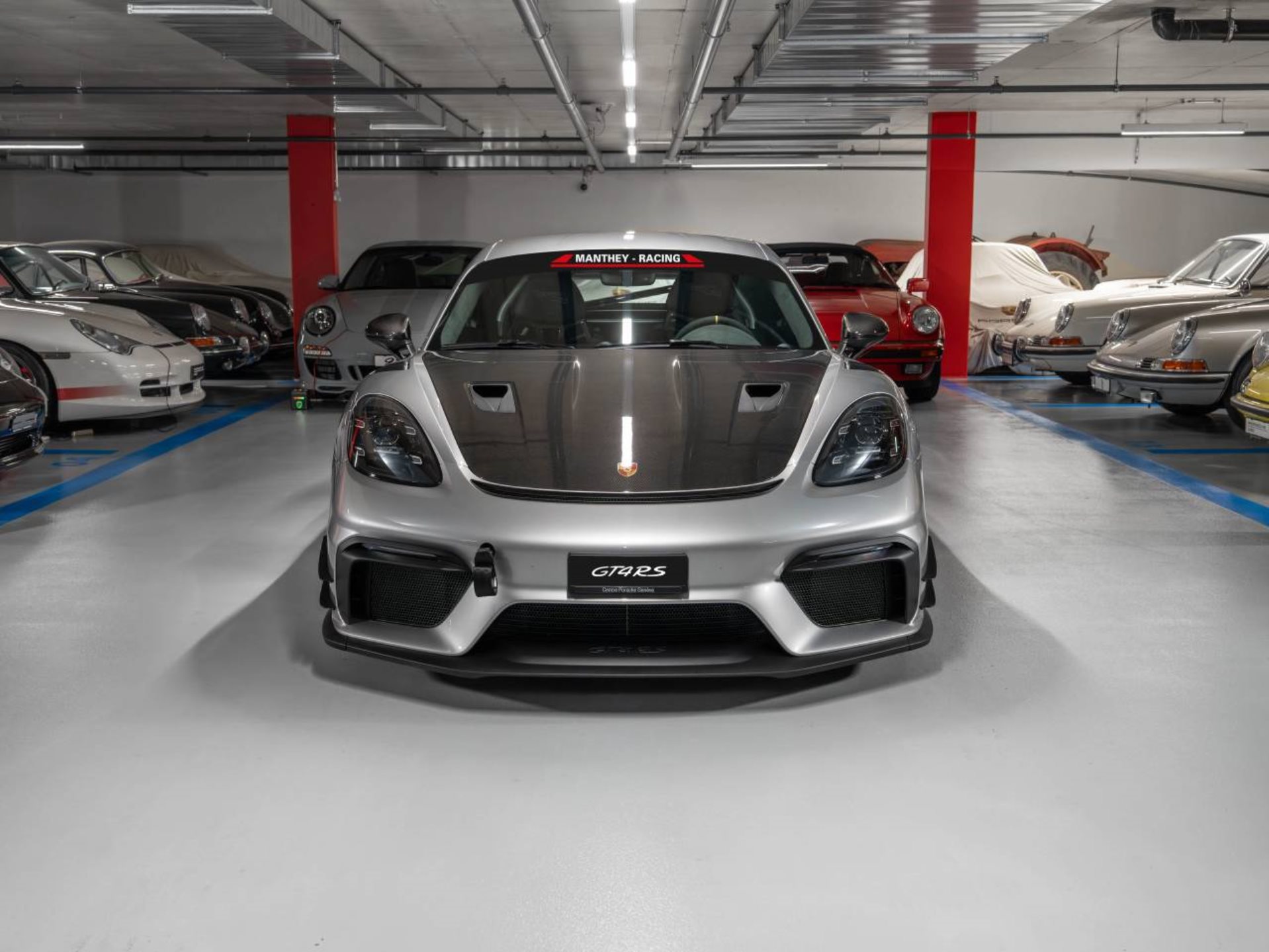 PORSCHE 718 Cayman GT4 RS (MY22)-showroom-element-1