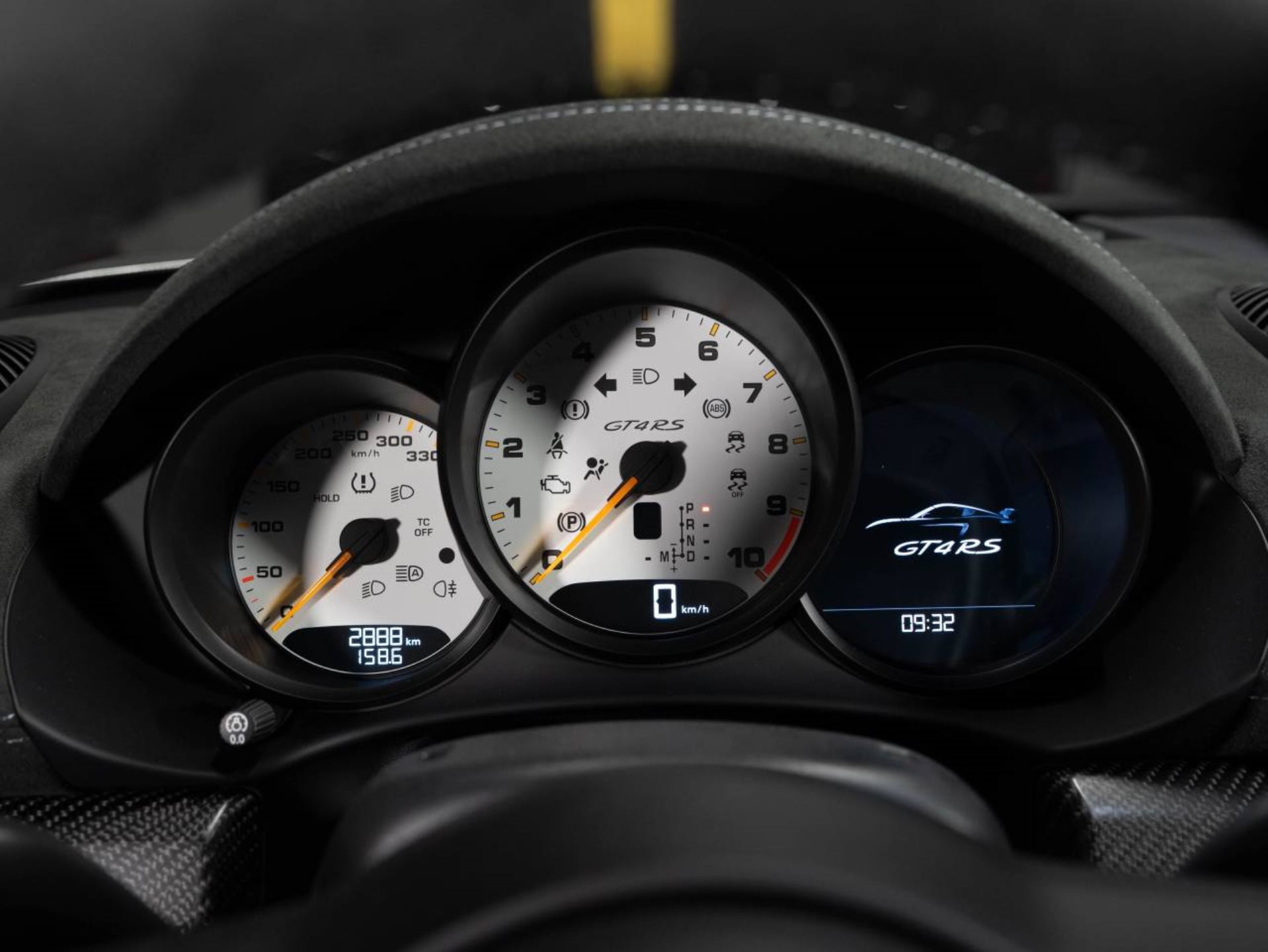 PORSCHE 718 Cayman GT4 RS (MY22)-image-12