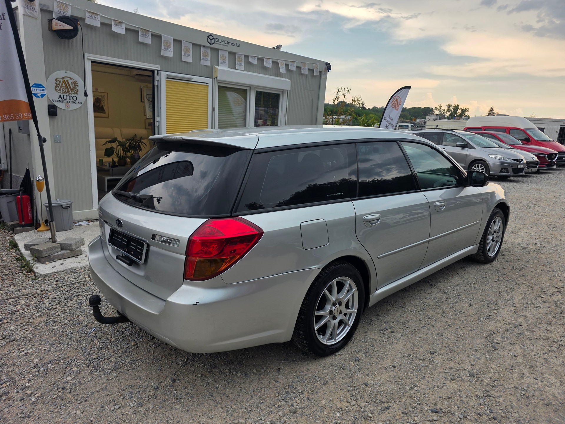 SUBARU Legacy 2.0i AWD Swiss Automat / Fahrbar-showroom-element-3