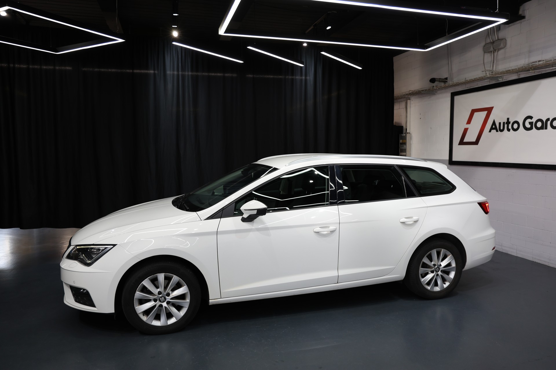 SEAT Leon ST 2.0 TDI CR FR DSG-showroom-element-1