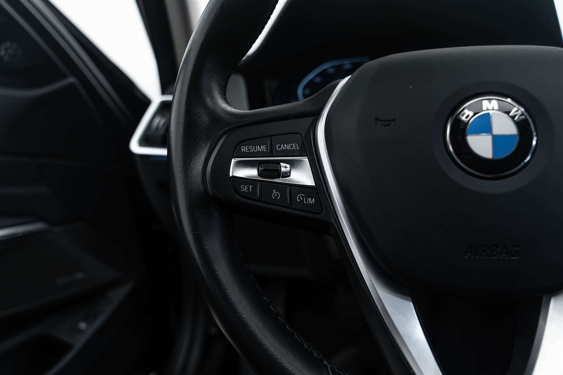 BMW 320d 48V Touring Sport Line Steptronic-image-16