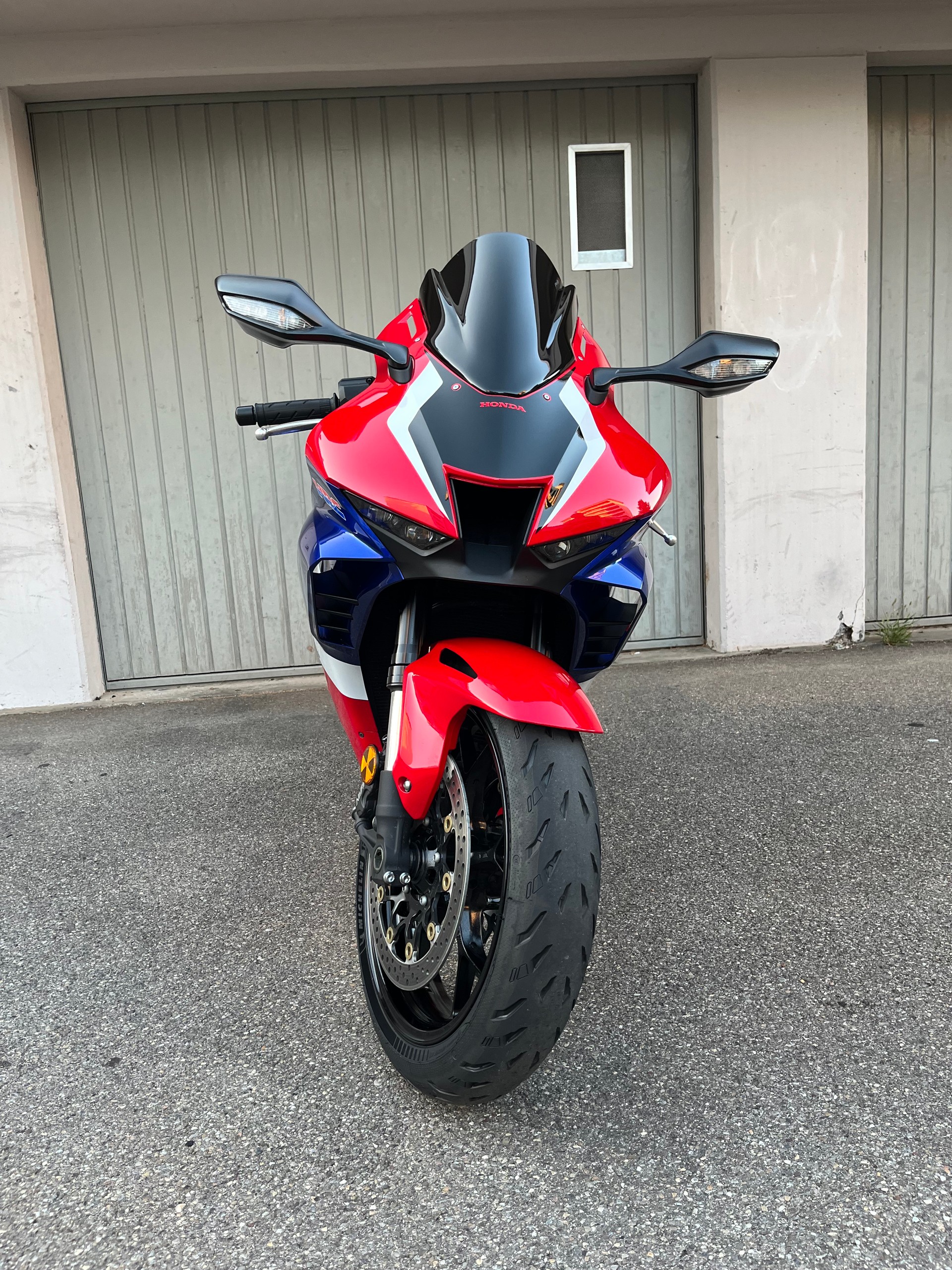 HONDA CBR 1000 RR-R-image-10