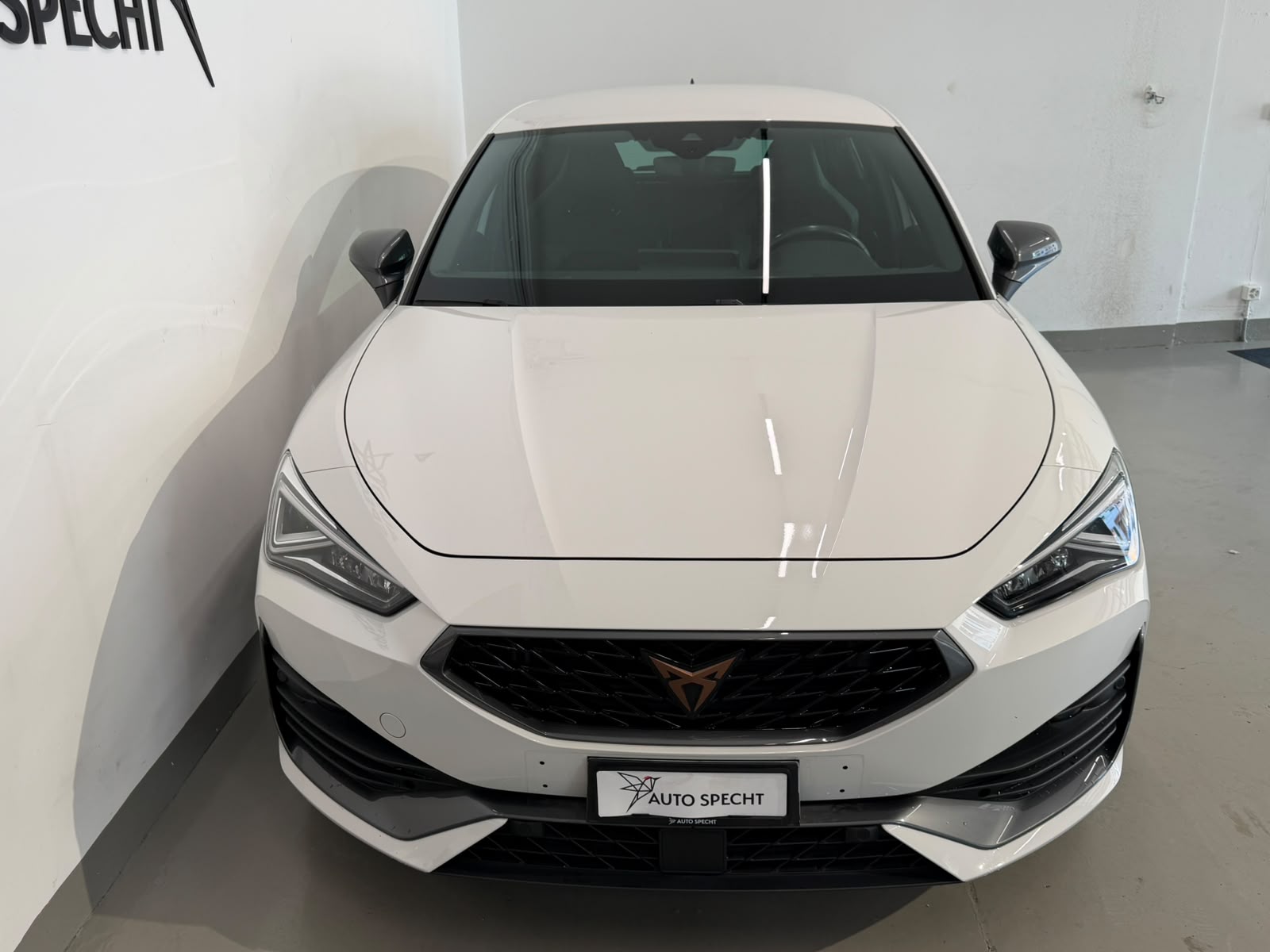 CUPRA LEON VZ 2.0 TSI DSG-showroom-element-2