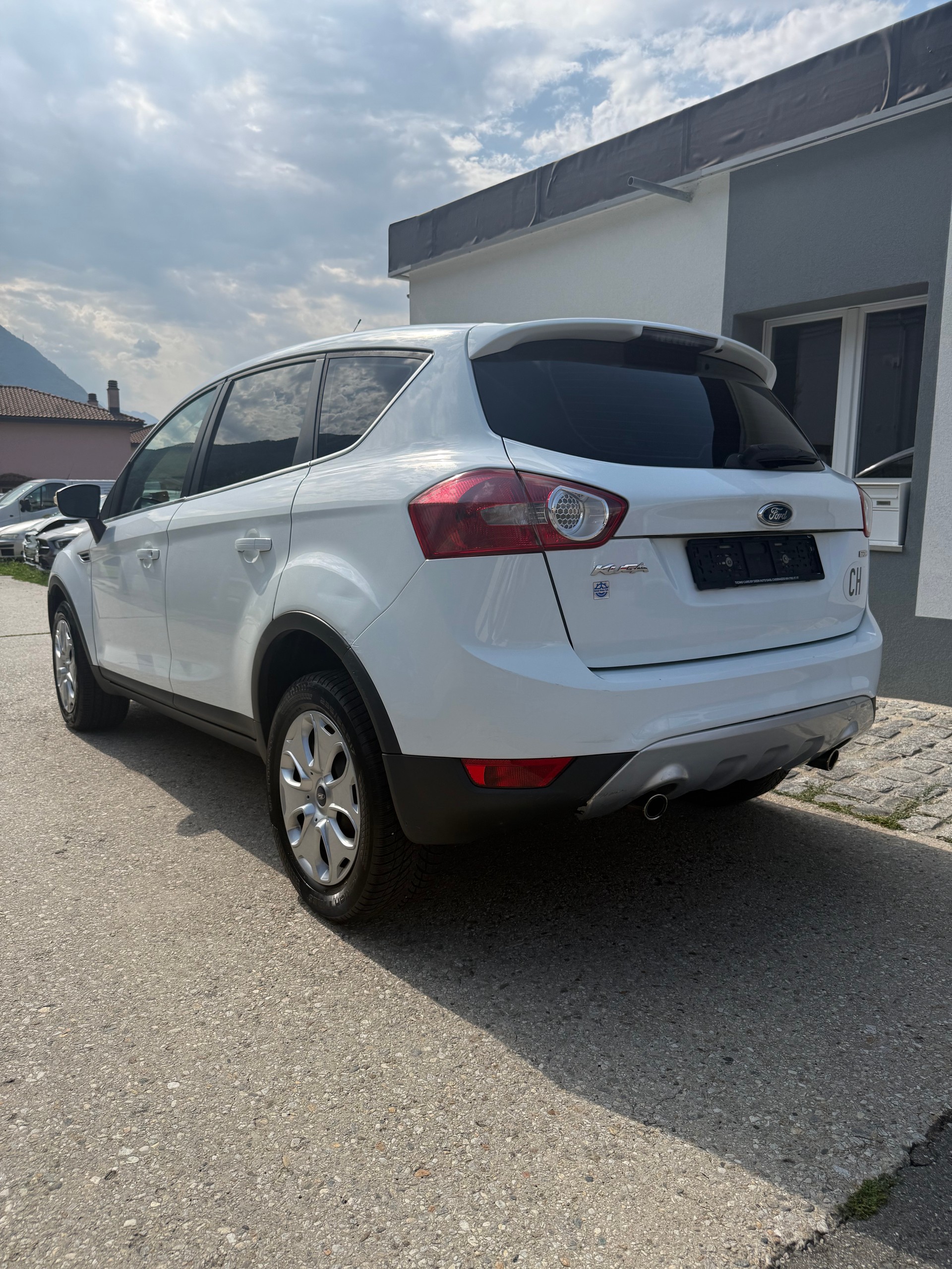 FORD Kuga 2.0 TDCi Carving 4WD PowerShift-image-5