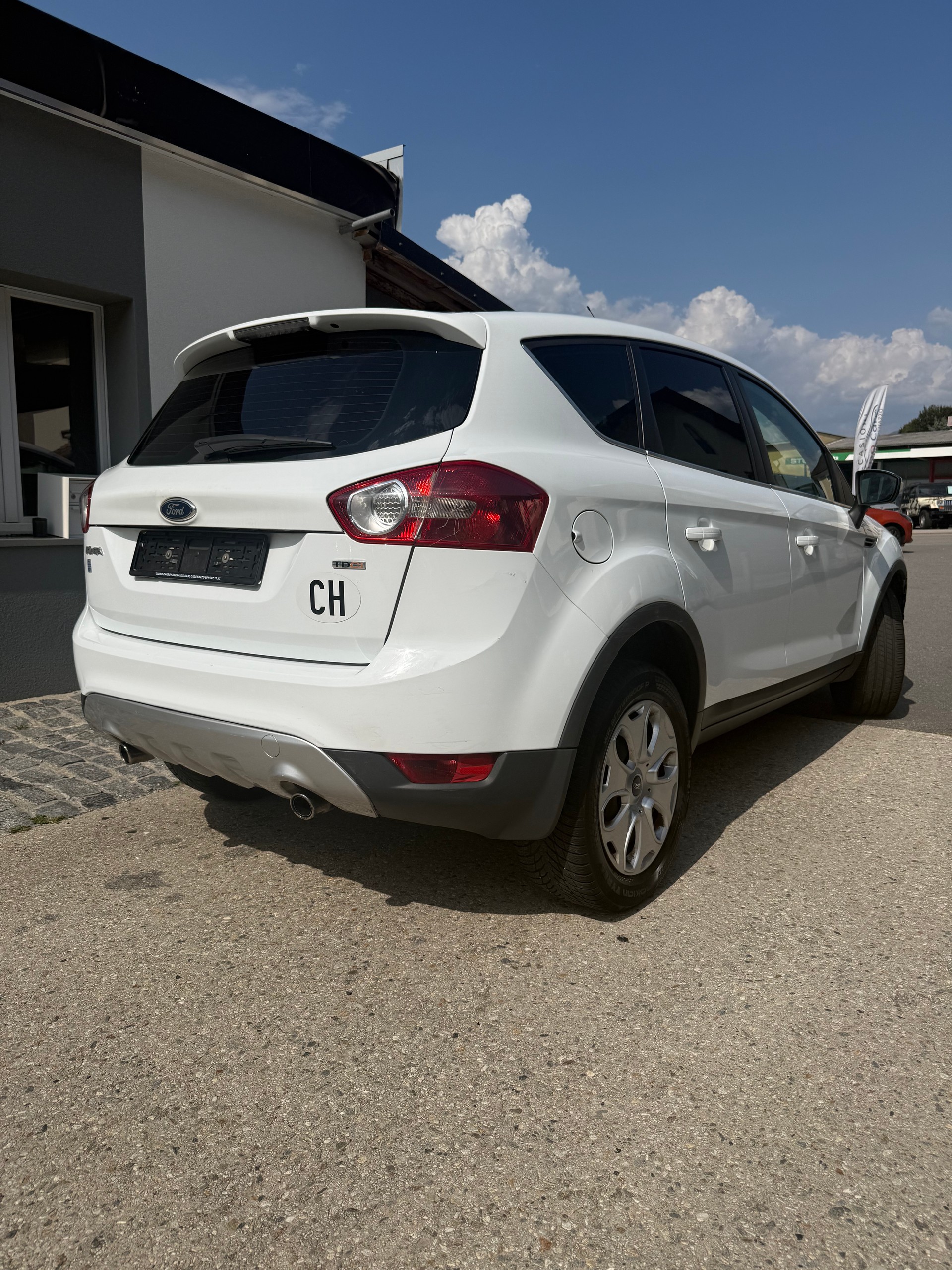 FORD Kuga 2.0 TDCi Carving 4WD PowerShift-image-6