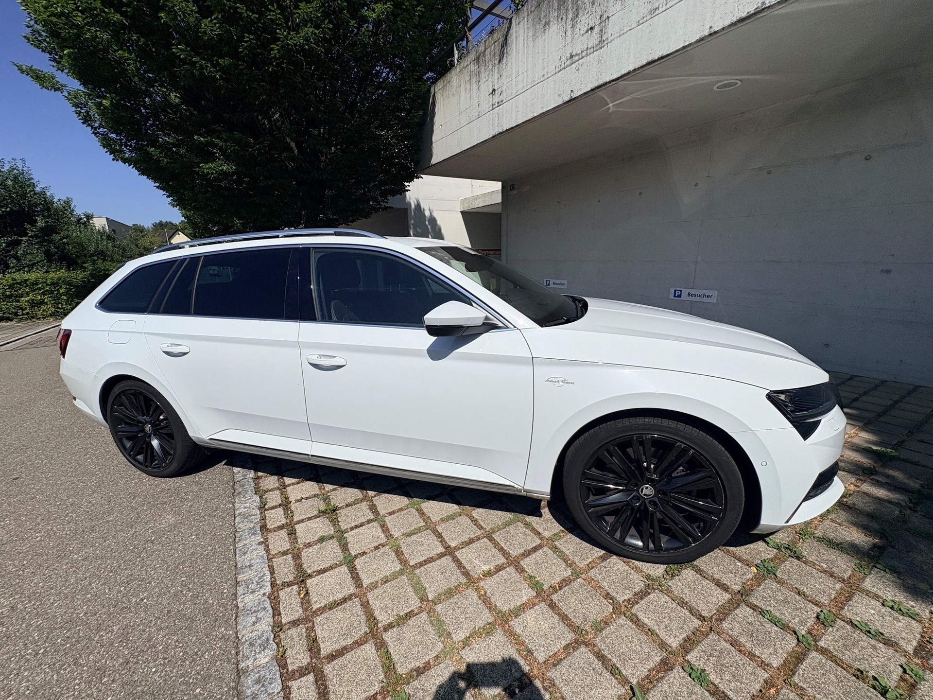 SKODA 2.0 TSI L&K 4x4 DSG - TOP Zustand-image-1
