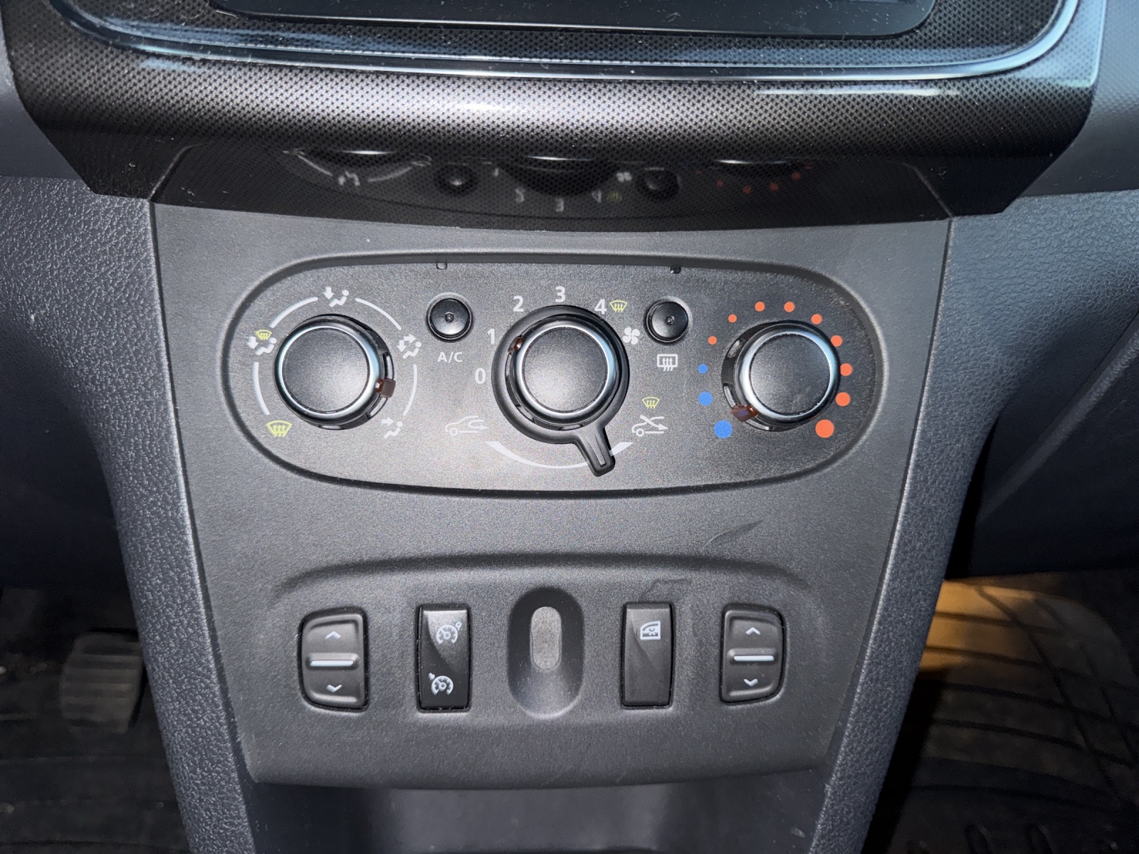 DACIA Logan MCV 0.9 Stepway-image-17