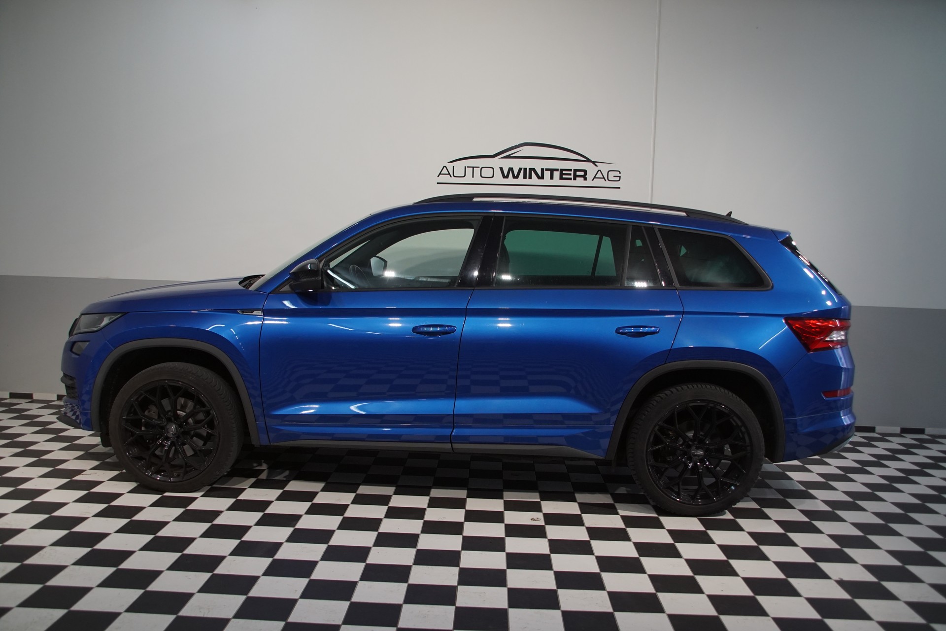 SKODA Kodiaq 2.0 TSI 4x4 Sport Line-image-8
