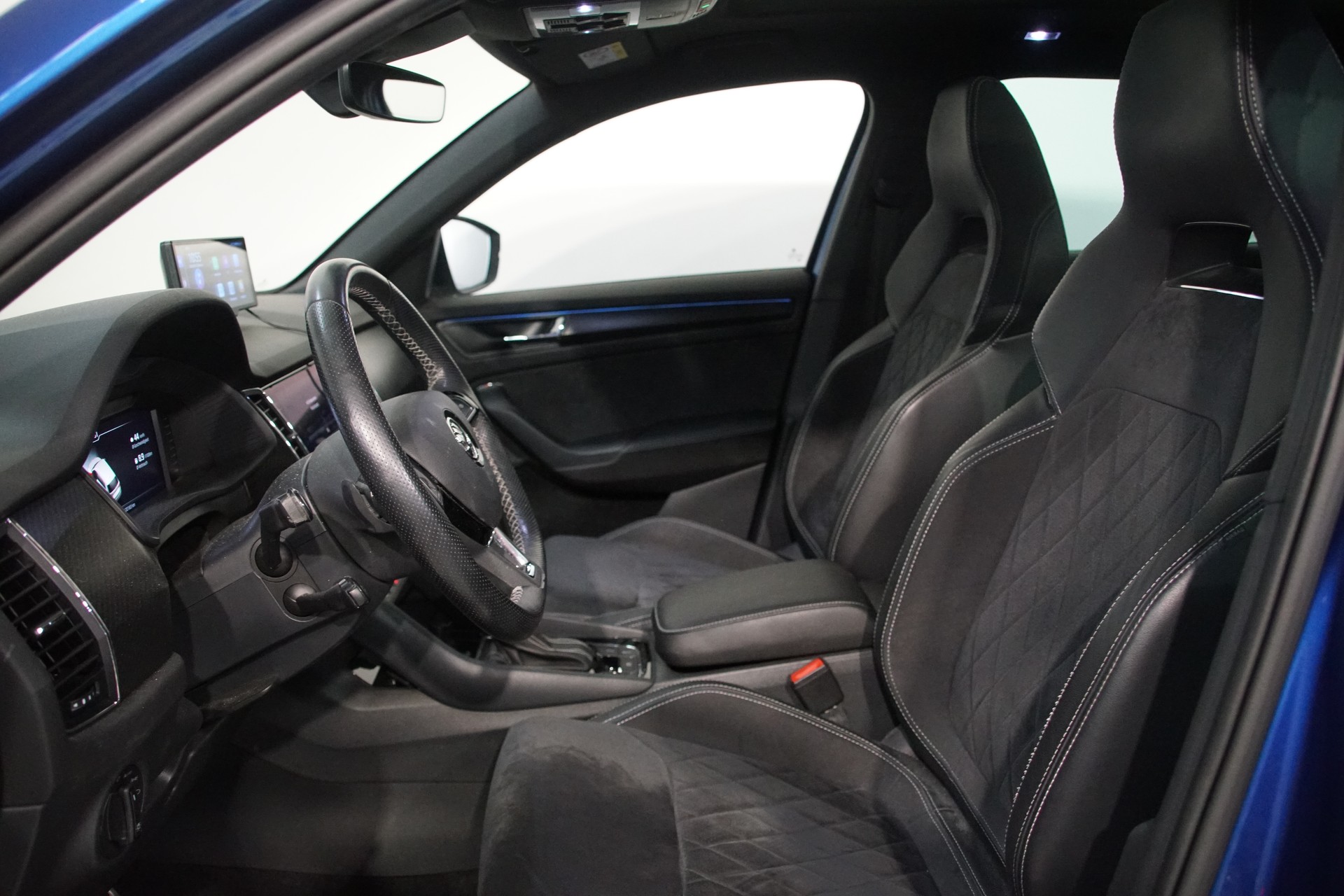 SKODA Kodiaq 2.0 TSI 4x4 Sport Line-image-11