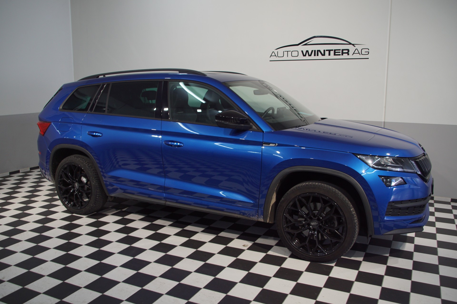 SKODA Kodiaq 2.0 TSI 4x4 Sport Line-showroom-element-2
