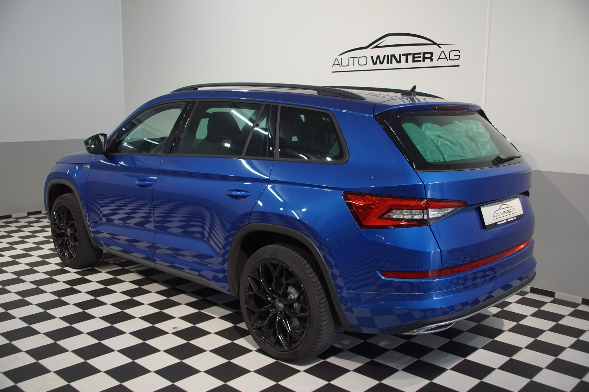SKODA Kodiaq 2.0 TSI 4x4 Sport Line-image-5