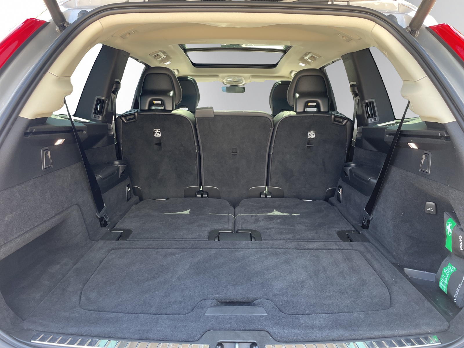 VOLVO XC90 B5 Diesel Mild Hybrid AWD Ultimate Dark Geartronic – CH-Fahrzeug | 7-SITZER | PANORAMA | 360° | H&K Sound |-image-18