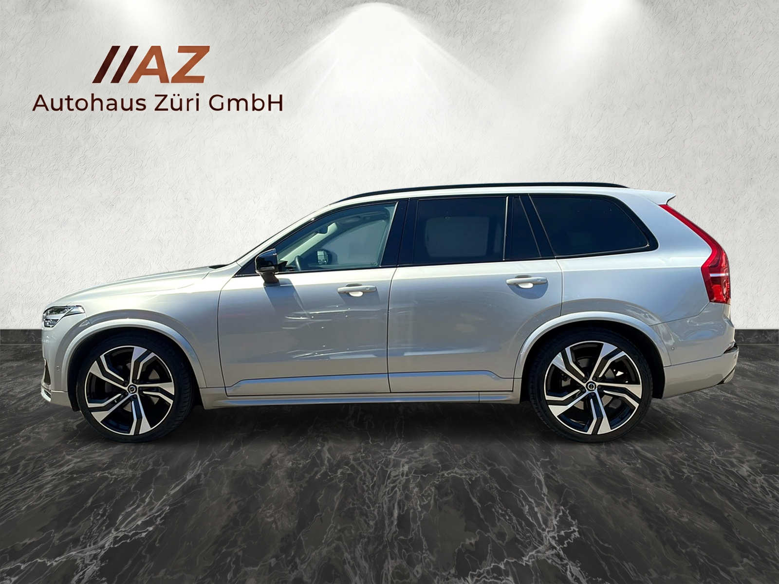 VOLVO XC90 B5 Diesel Mild Hybrid AWD Ultimate Dark Geartronic – CH-Fahrzeug | 7-SITZER | PANORAMA | 360° | H&K Sound |-showroom-element-1