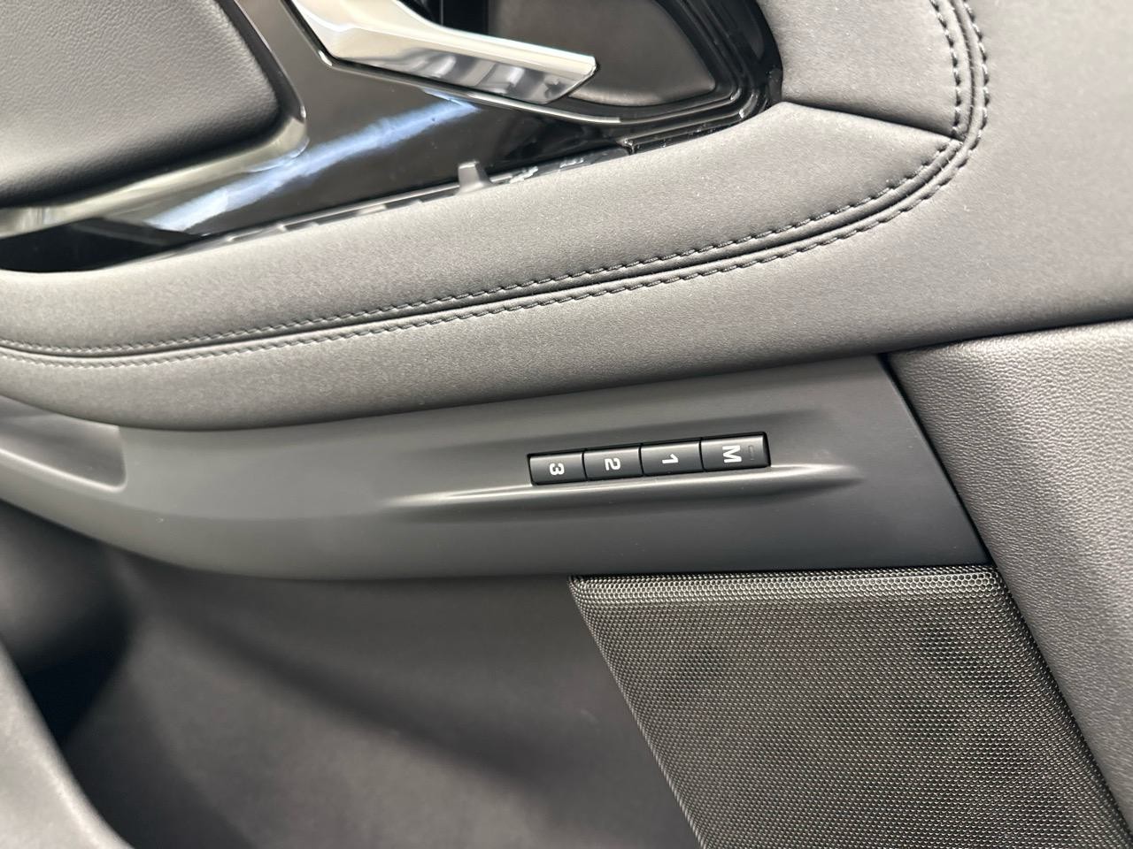 LAND ROVER Range Rover Evoque R-Dynamic D 200 MHEV SE AT9-image-5