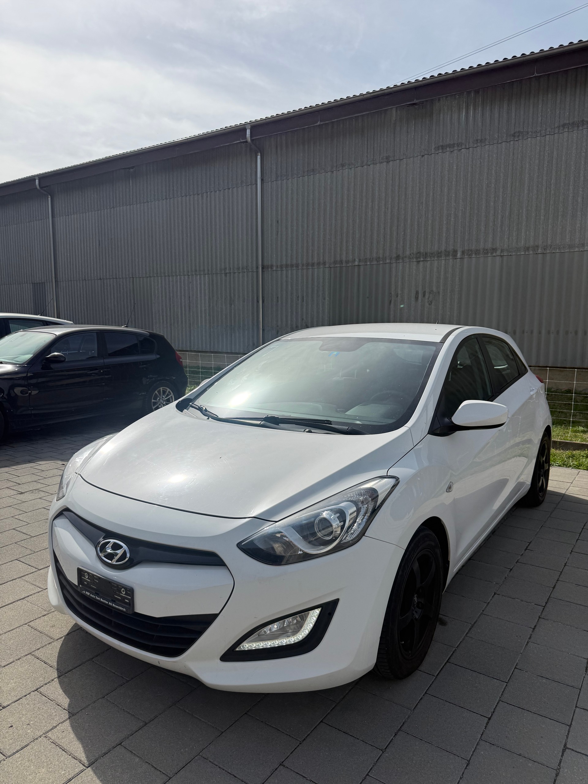 HYUNDAI i30