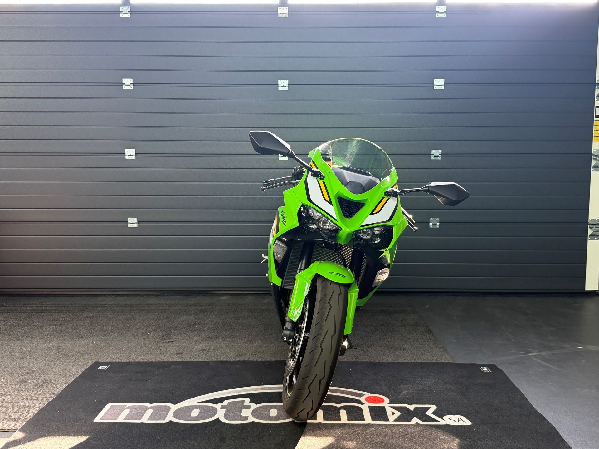 KAWASAKI Ninja ZX-6R Performance-showroom-element-1