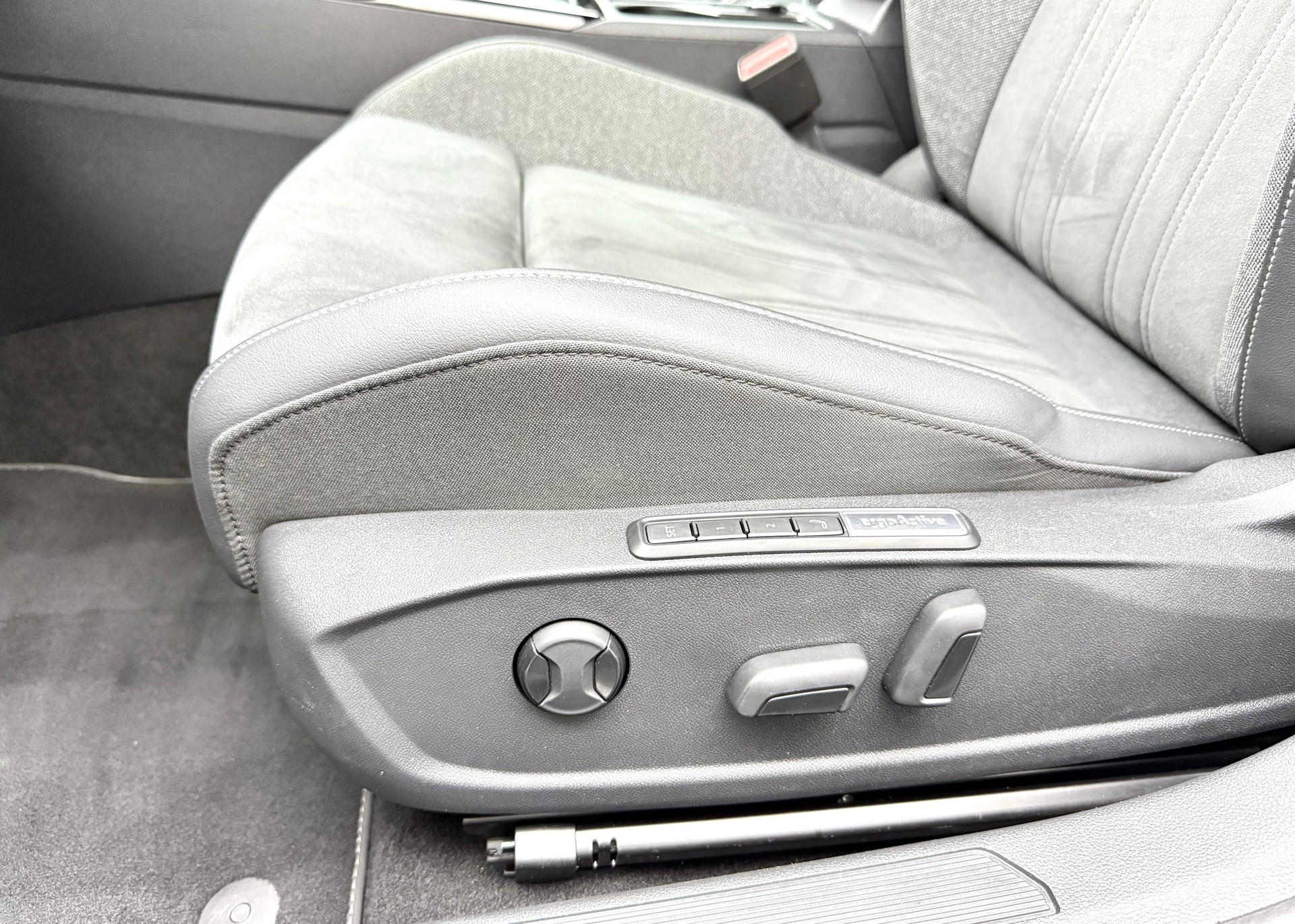 VW Golf 2.0 TDI Style DSG RÜCKFAHRKAMERA-image-15