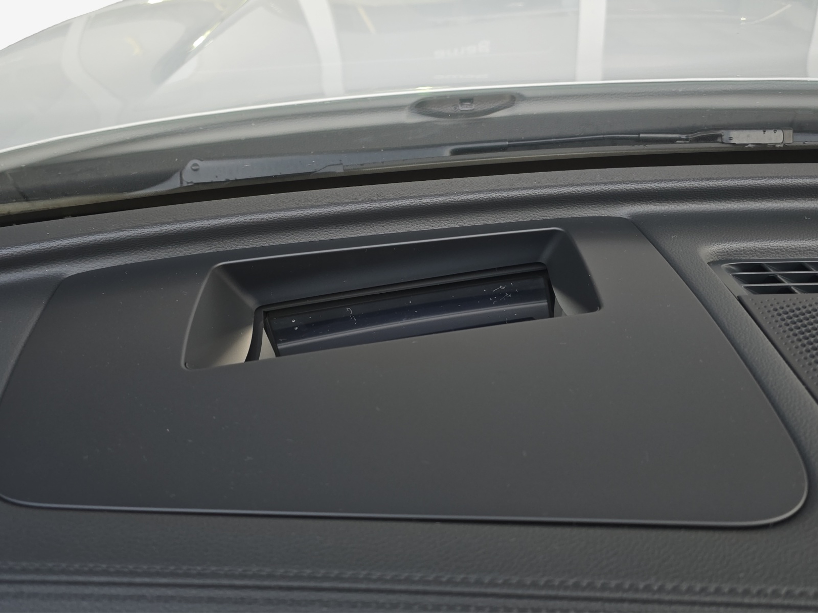 VW Tiguan 2.0 TSI DSG R-Line 4Motion-image-15