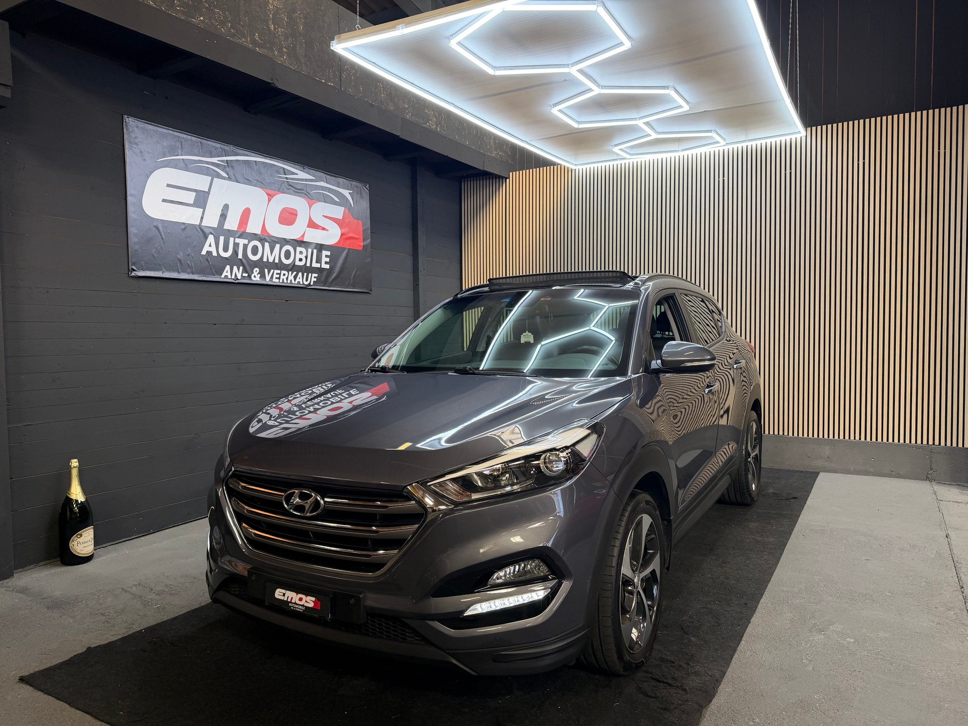 HYUNDAI Tucson 2.0 CRDI Plena 4WD Automatic **AHK** 1900