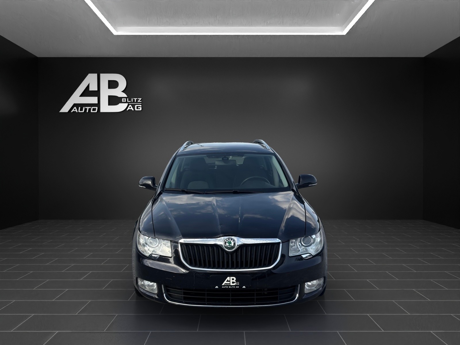 SKODA Superb Combi 2.0 TDi Ambition