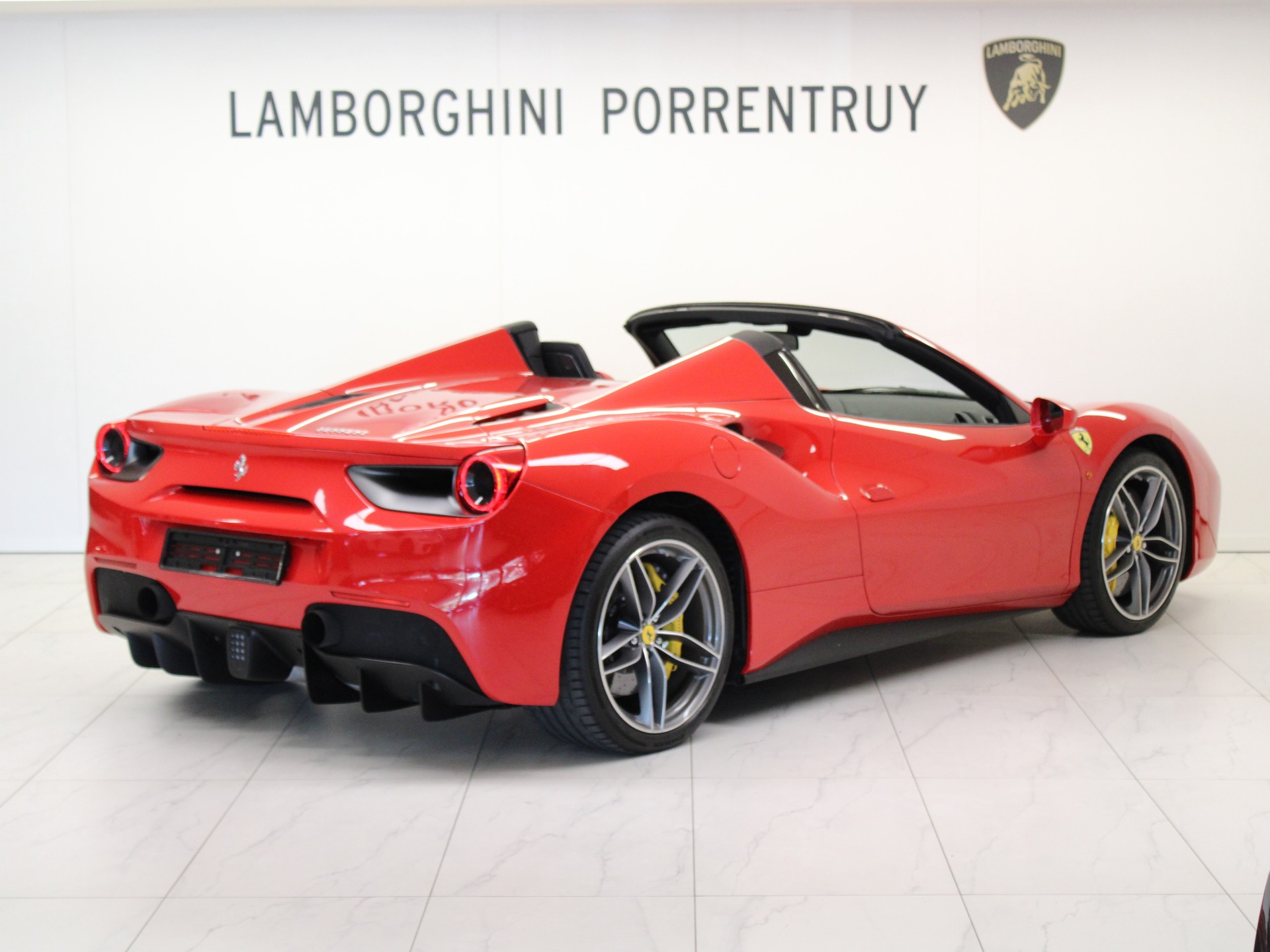 FERRARI 488 Spider 3.9 V8-image-2