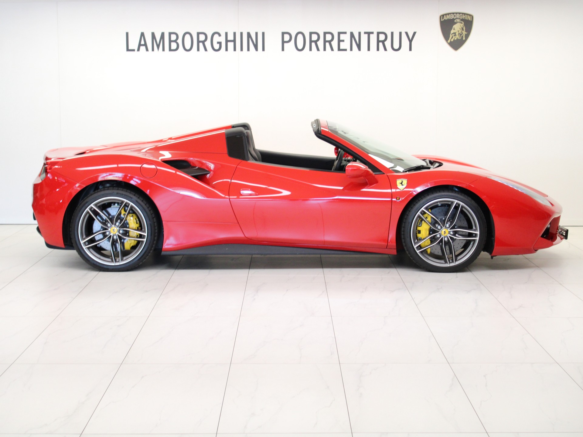 FERRARI 488 Spider 3.9 V8-image-1