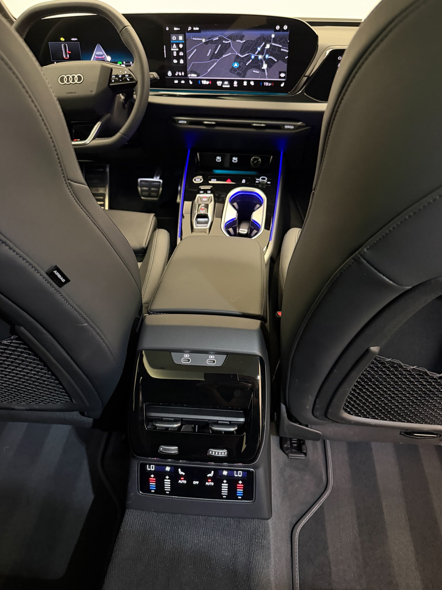 AUDI A6 Avant 40 TDI 150 kW S tronic-image-16