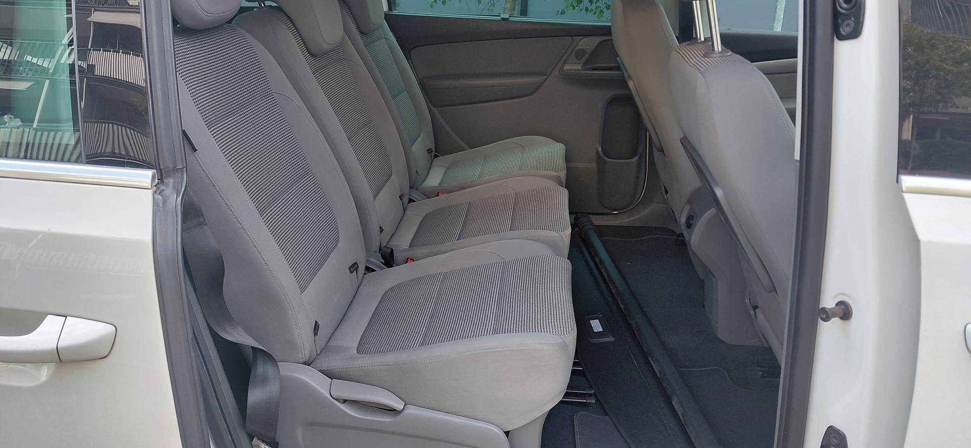 VW Sharan 2.0 TDI BMT Highline 4Motion 7 Plätze-image-12