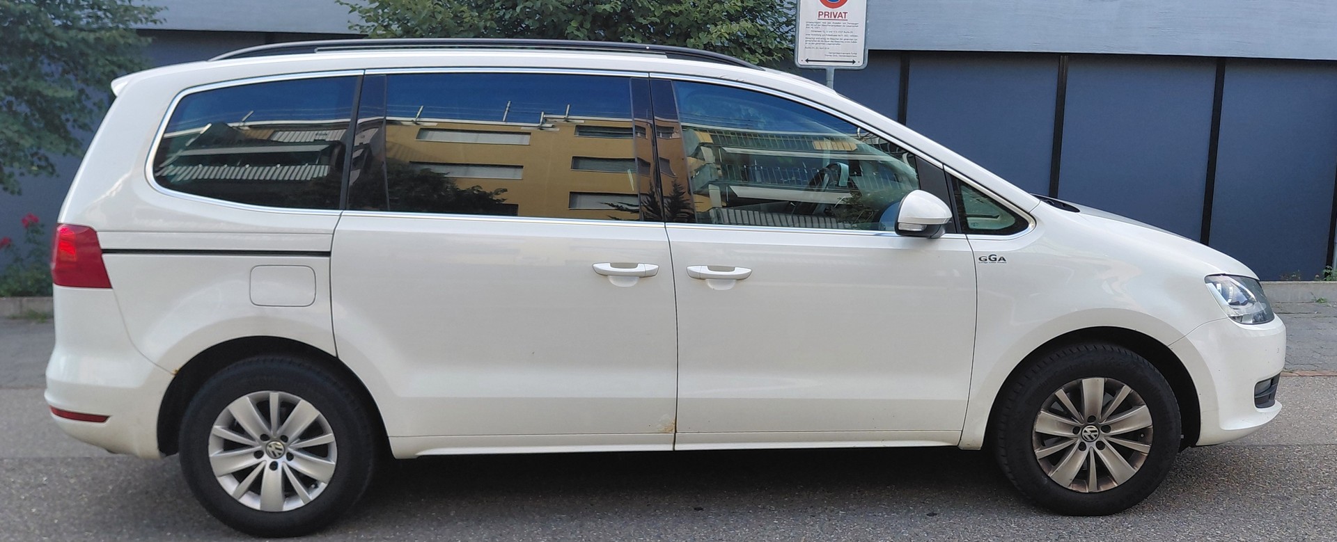 VW Sharan 2.0 TDI BMT Highline 4Motion 7 Plätze-image-3