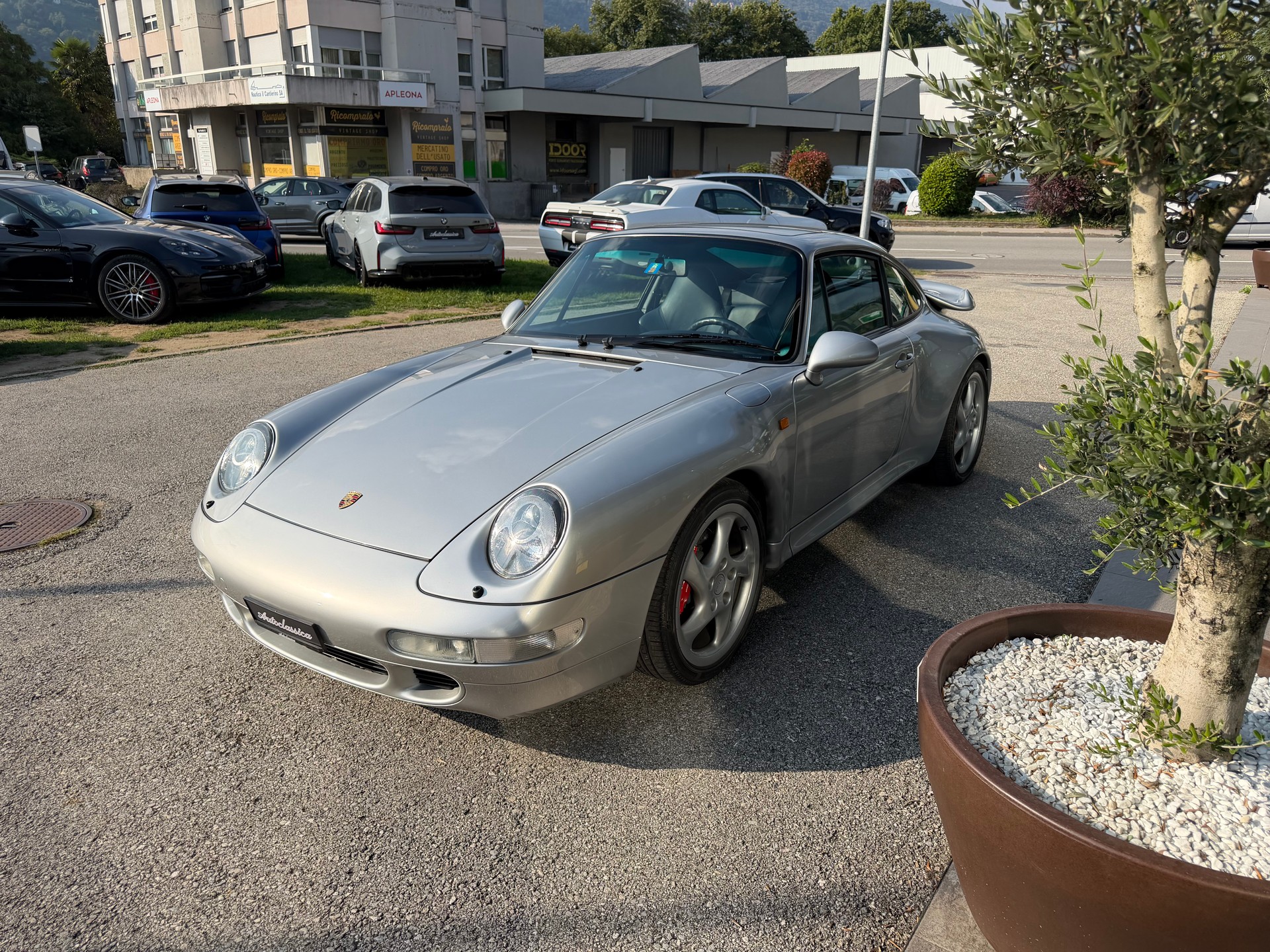 PORSCHE 911 Turbo-image-5