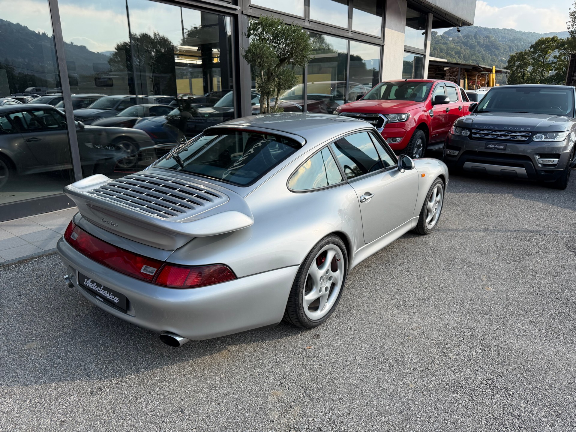 PORSCHE 911 Turbo-image-7