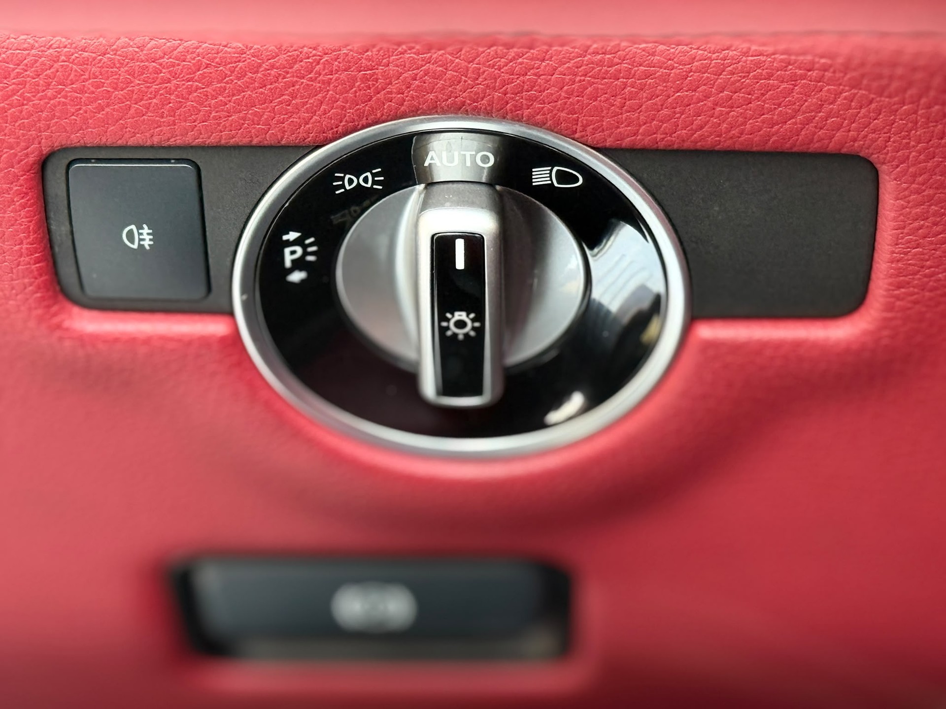 MERCEDES-BENZ SL 500 V8 Cabriolet-image-25