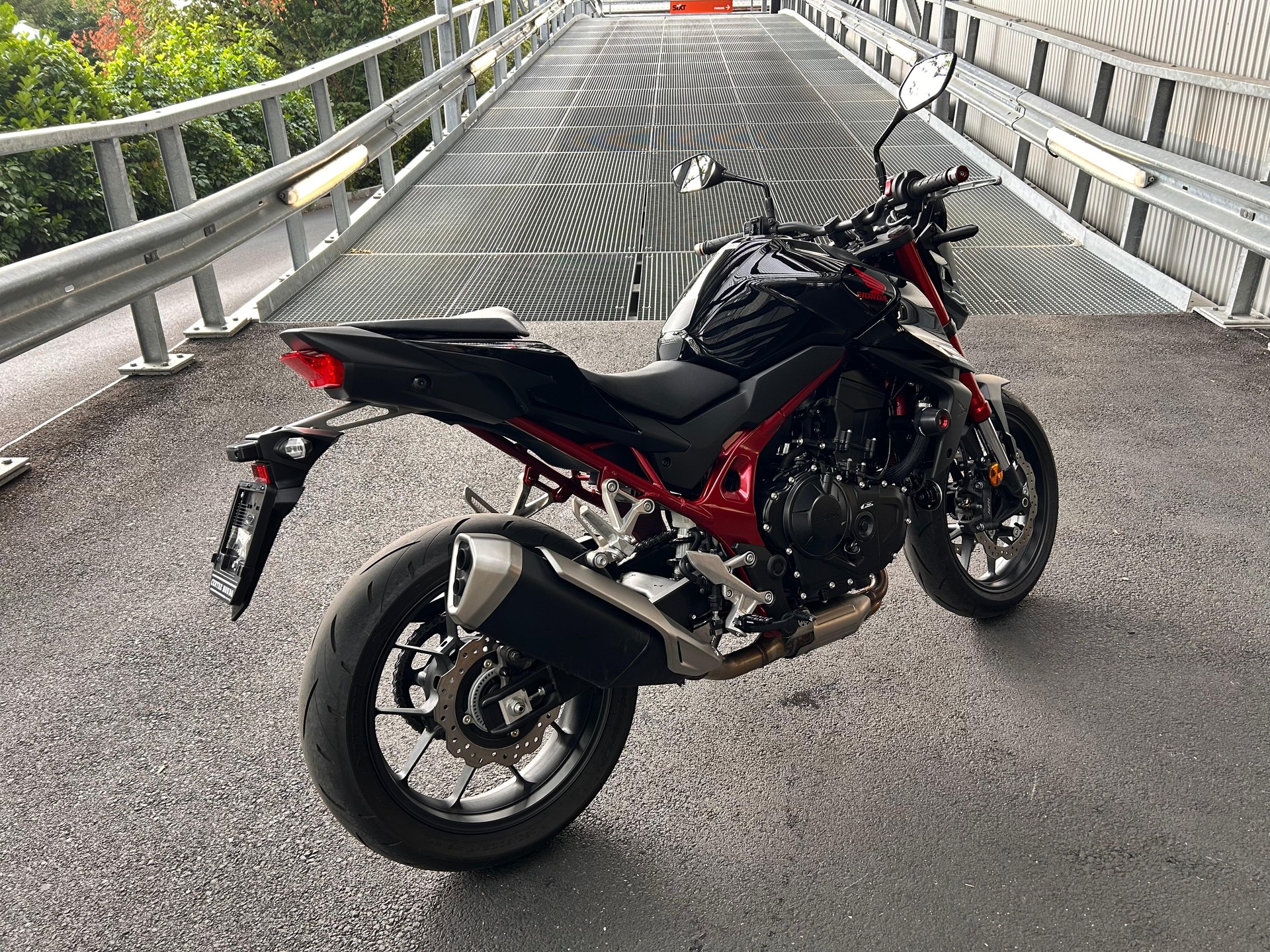 HONDA CB 750 Hornet-image-3
