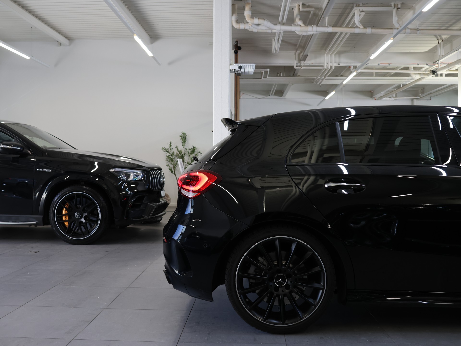 MERCEDES-BENZ A 35 AMG 4Matic Speedshift-image-7