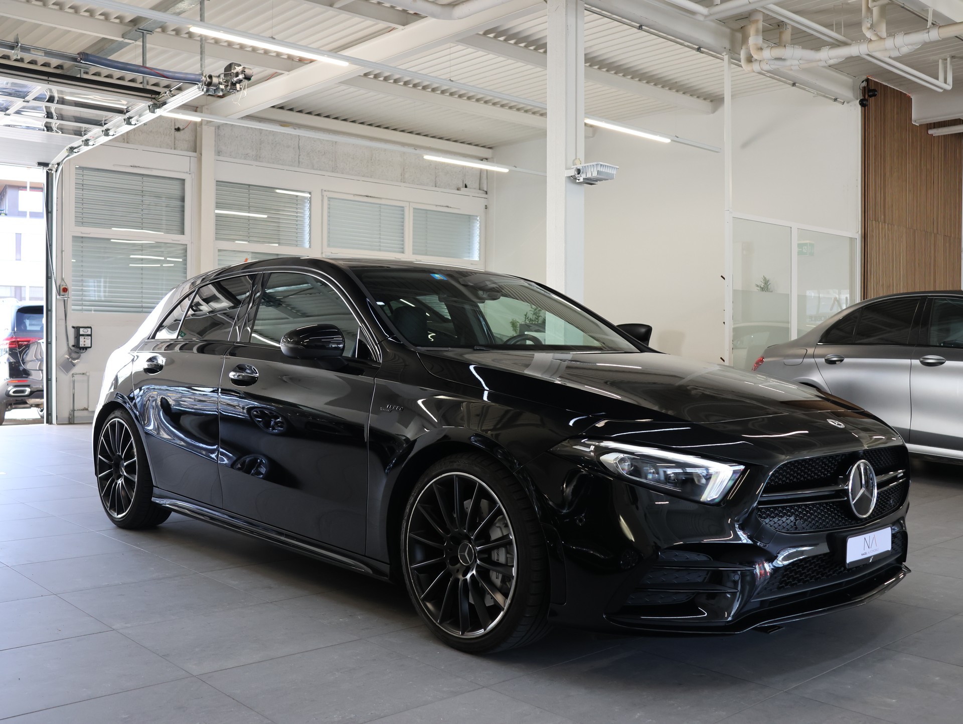 MERCEDES-BENZ A 35 AMG 4Matic Speedshift-showroom-element-1
