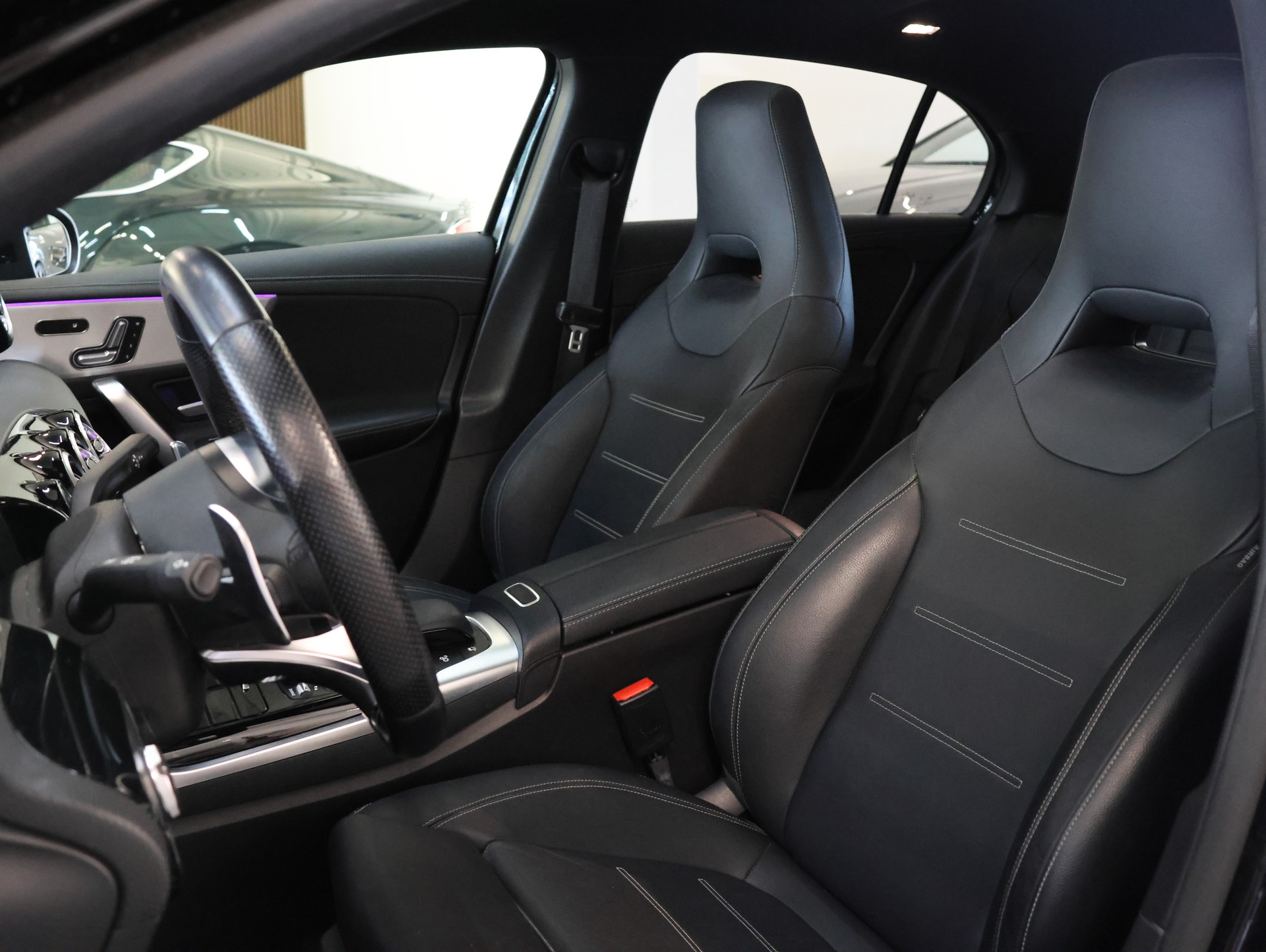 MERCEDES-BENZ A 35 AMG 4Matic Speedshift-image-20