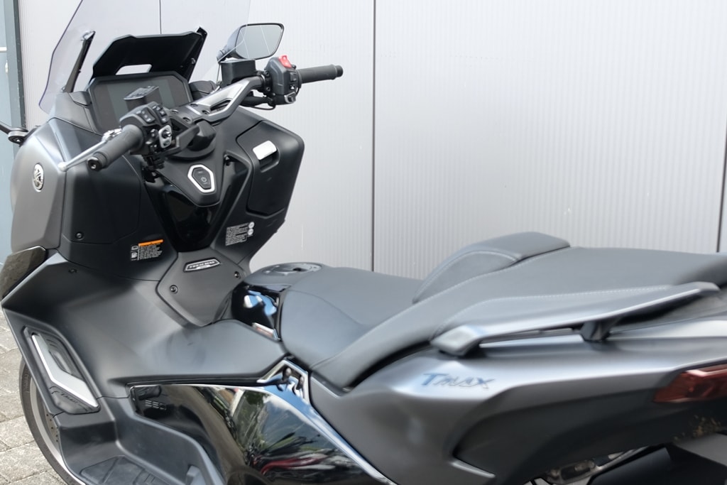 YAMAHA TECH MAX-image-4