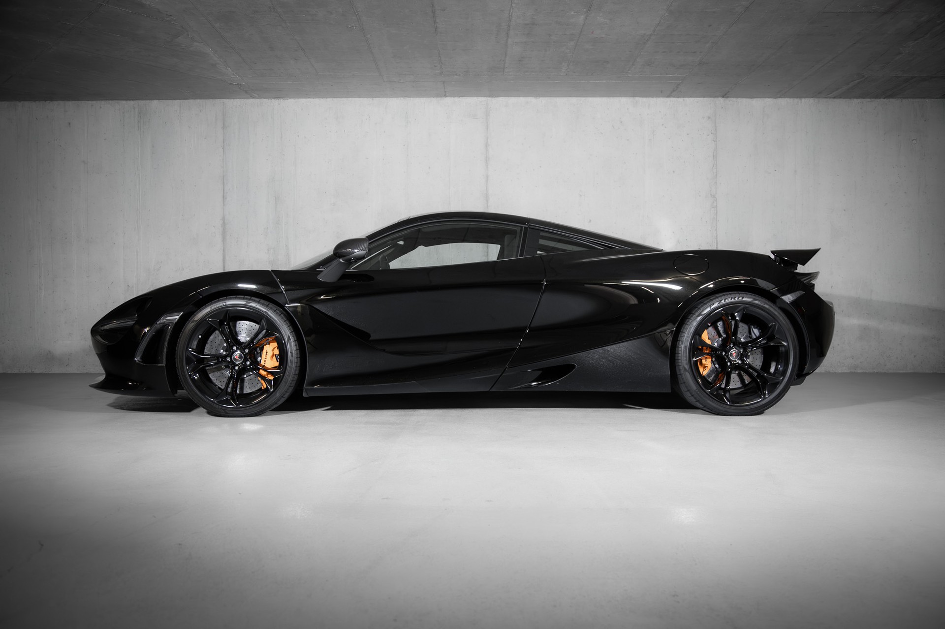 McLAREN 720S Coupé Performance 4.0 V8 SSG-showroom-element-1