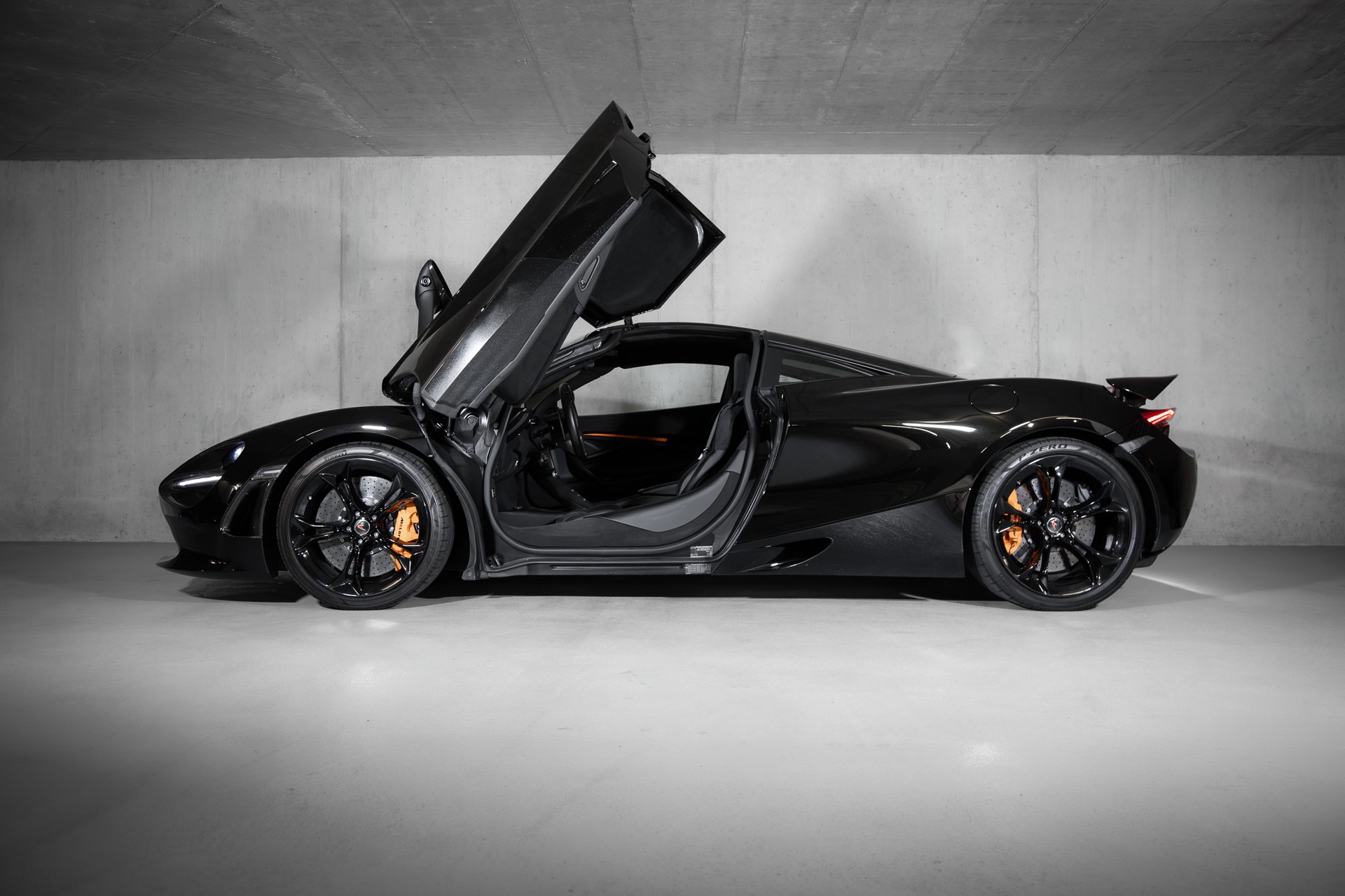 McLAREN 720S Coupé Performance 4.0 V8 SSG-showroom-element-2