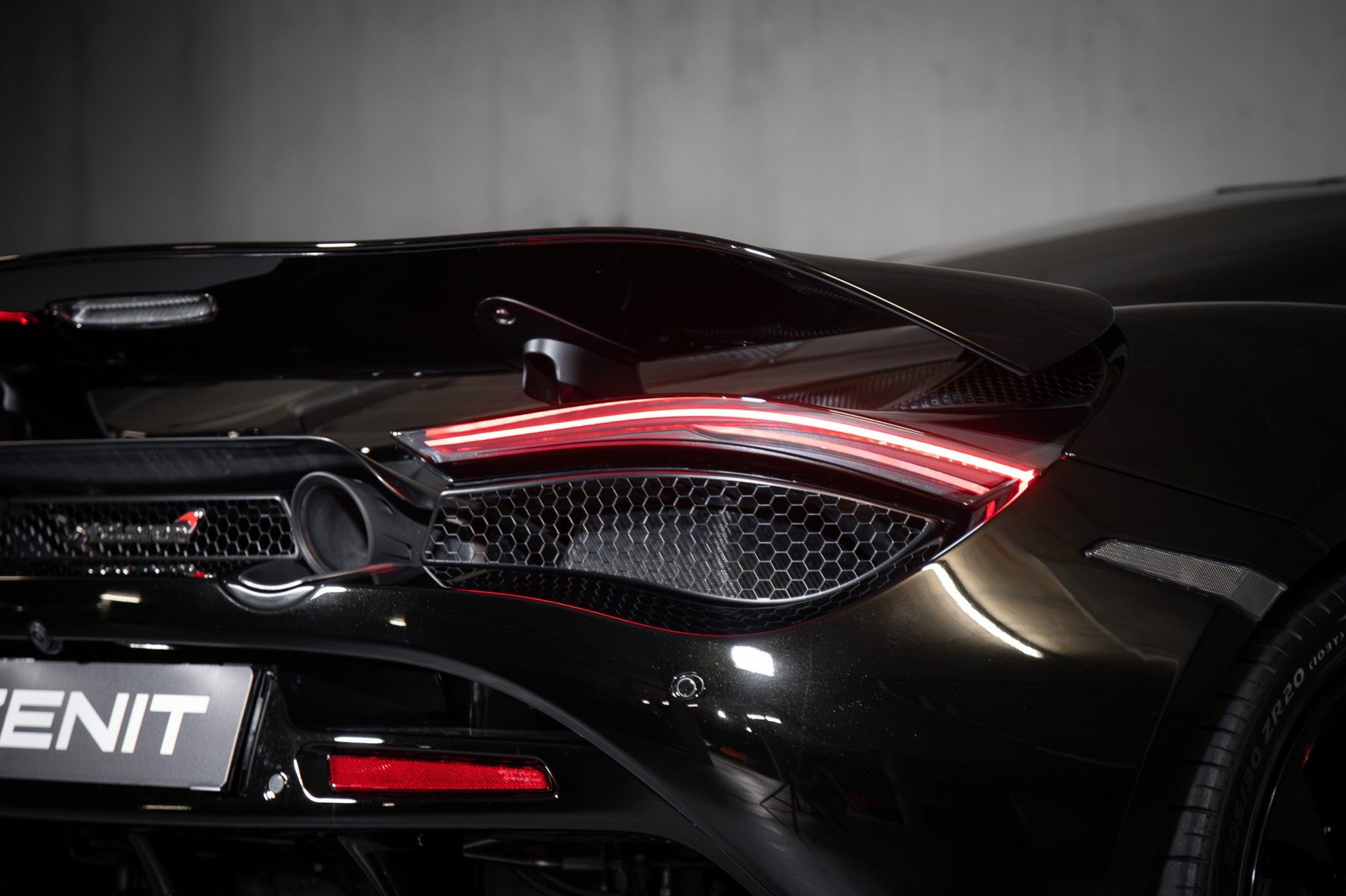 McLAREN 720S Coupé Performance 4.0 V8 SSG-image-23