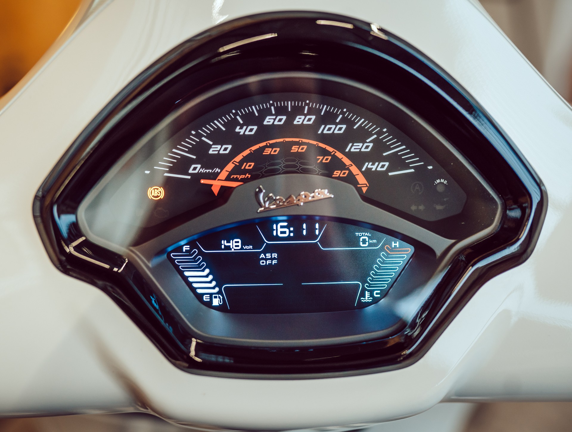 PIAGGIO Vespa GTS 125 Super Sport RST Euro 5+-image-13