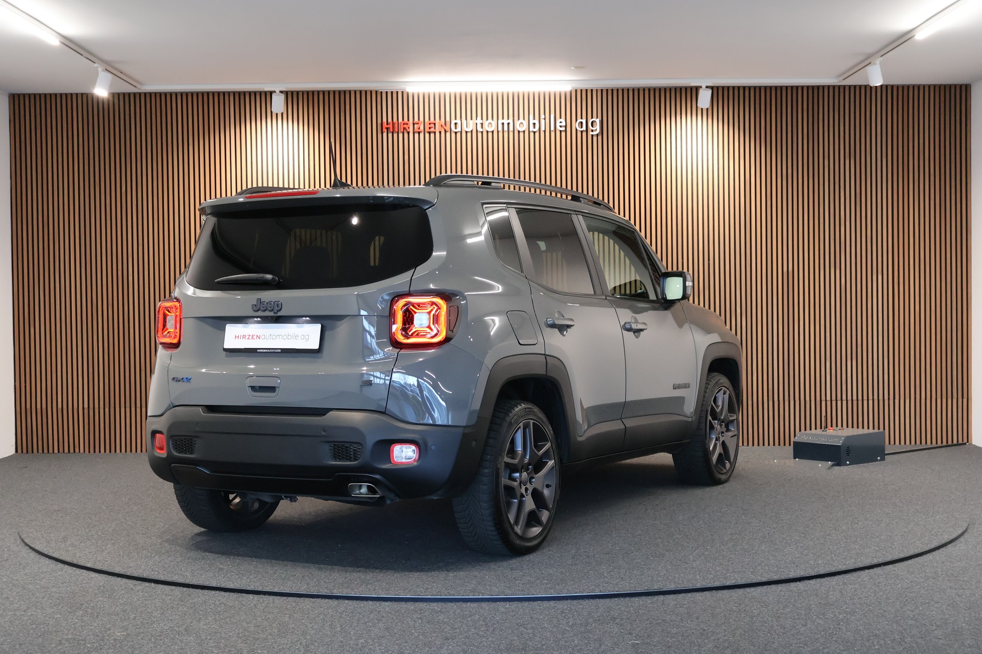 JEEP Renegade 1.3 T PHEV S AWD-image-4