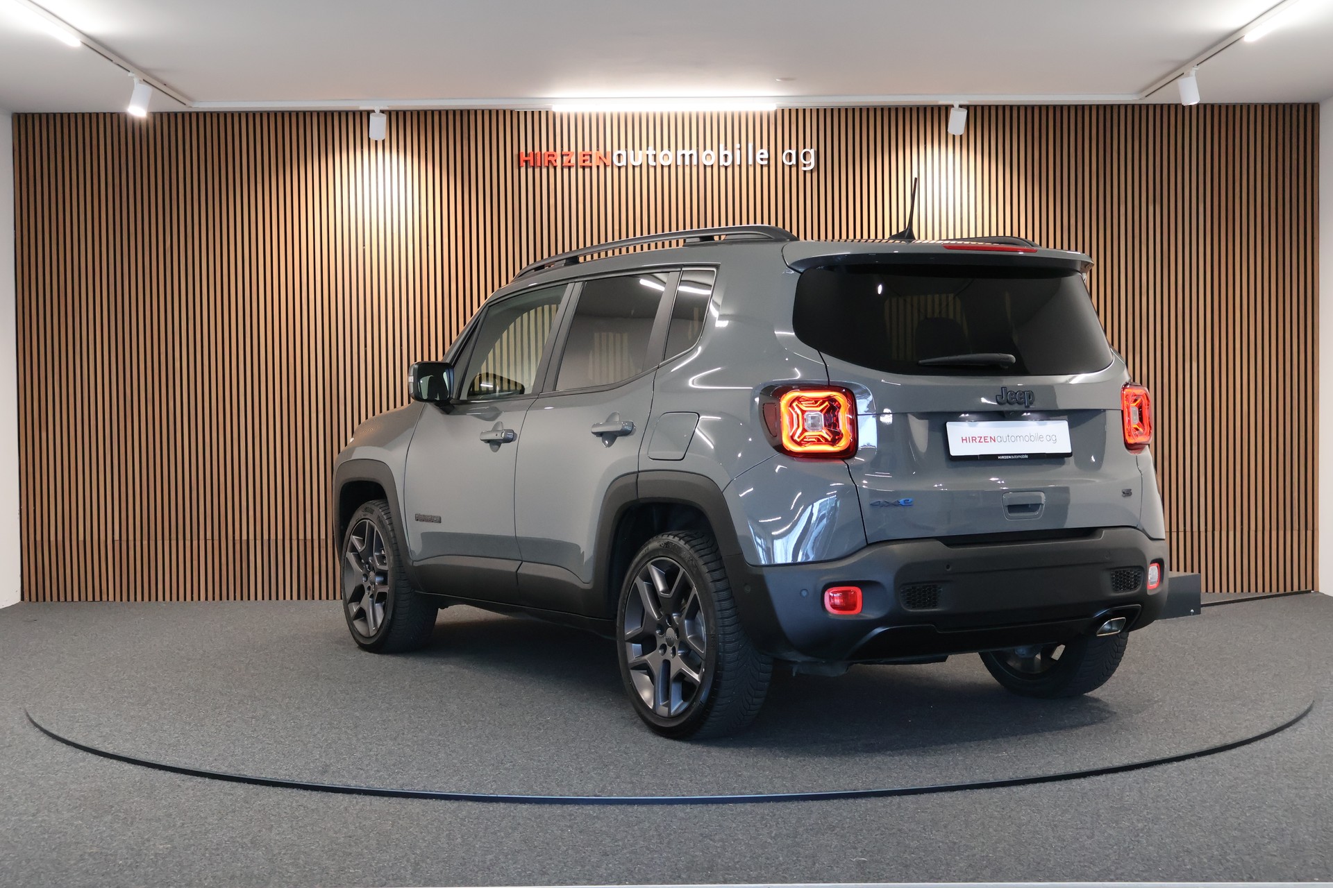 JEEP Renegade 1.3 T PHEV S AWD-showroom-element-2
