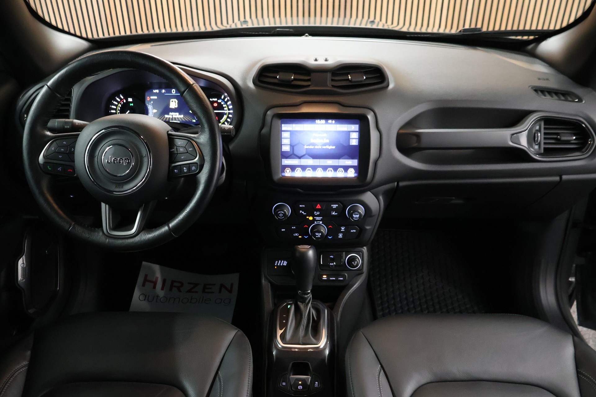 JEEP Renegade 1.3 T PHEV S AWD-image-15