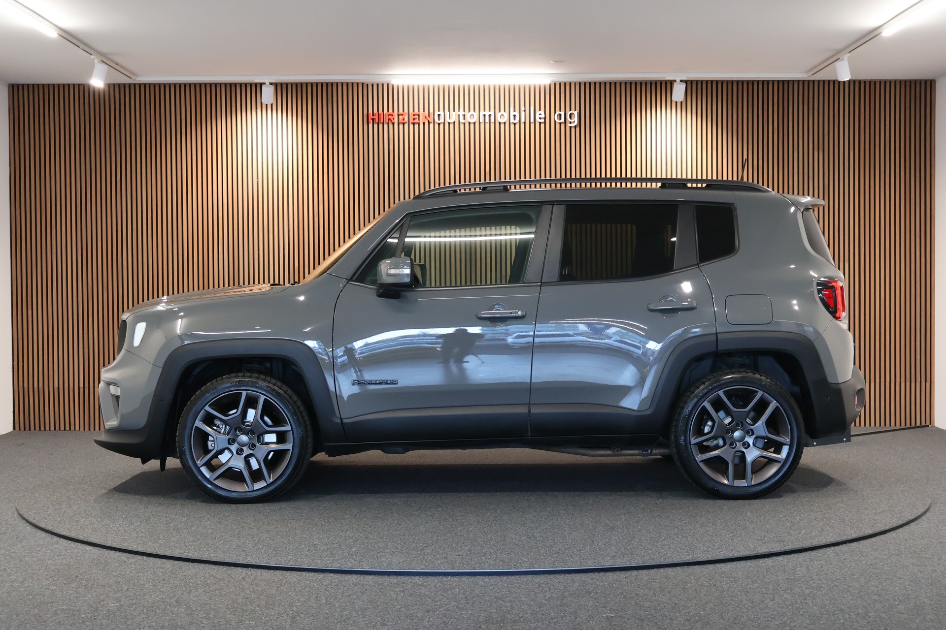 JEEP Renegade 1.3 T PHEV S AWD-showroom-element-1